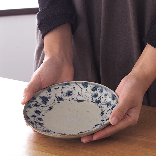 楽天市場】石井桃子 花唐草 5寸皿 / 和食器 陶器 砥部焼 作家もの 染付