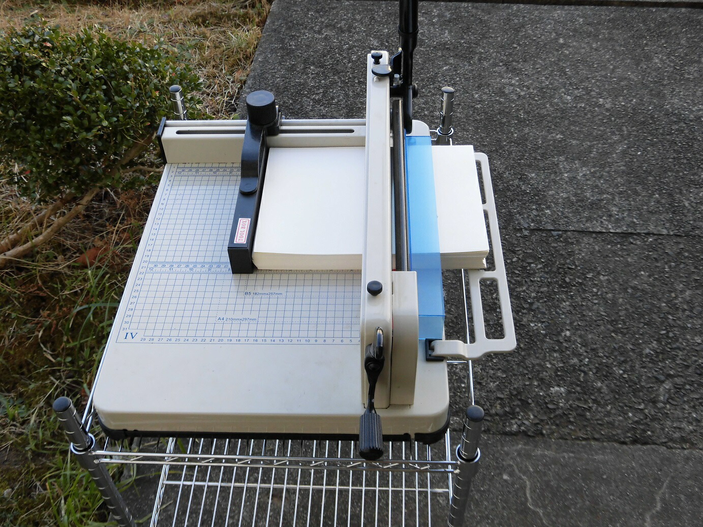 楽天市場】大型裁断機 、.消耗品の予備の 替え刃 替刃 刃受け木も1