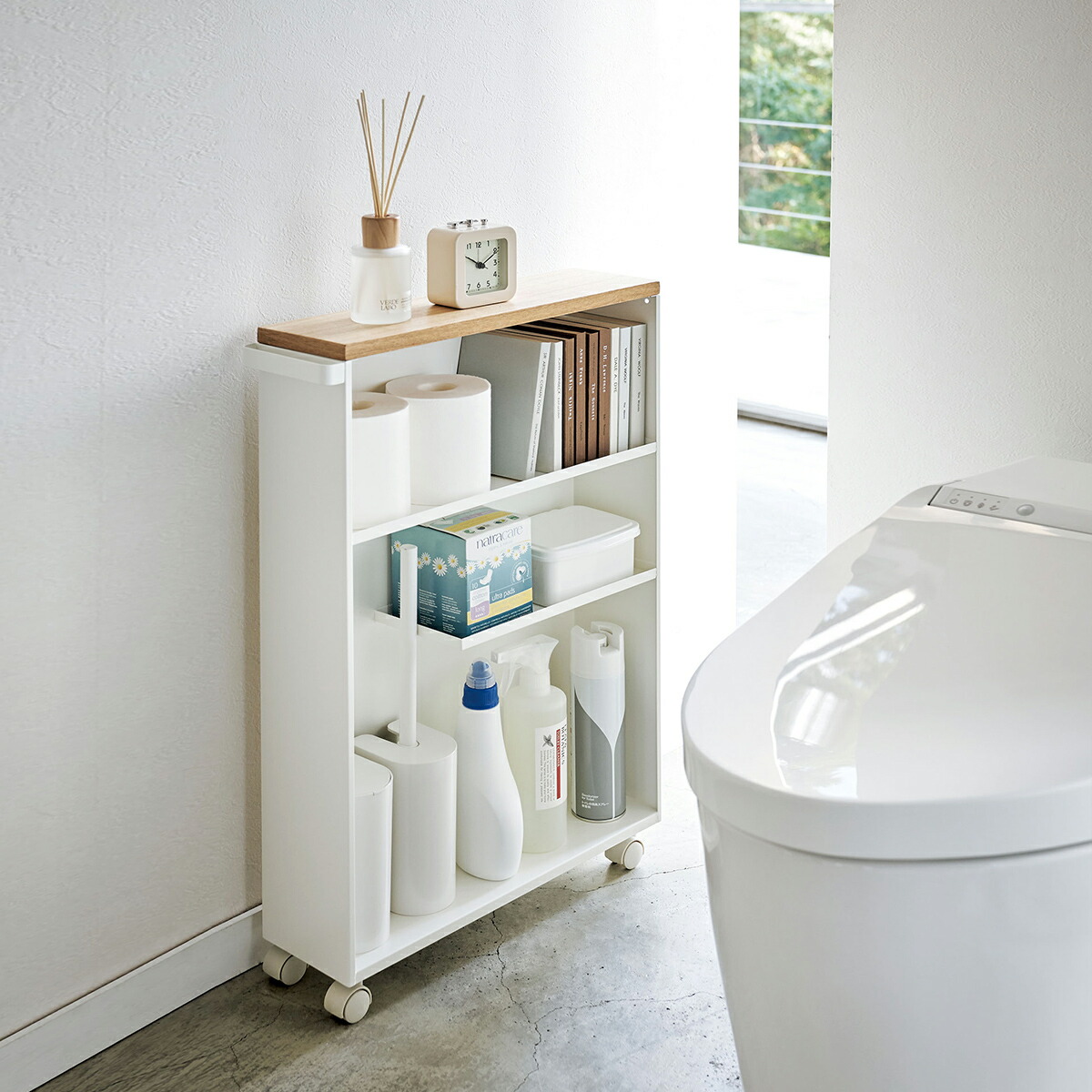 楽天市場】［ ハンドル付きスリムトイレラック タワー ］山崎実業