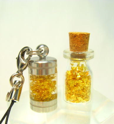 楽天市場】ざっくざく 金気運上昇ボトル 金箔小瓶付きGKKS-S 純金箔