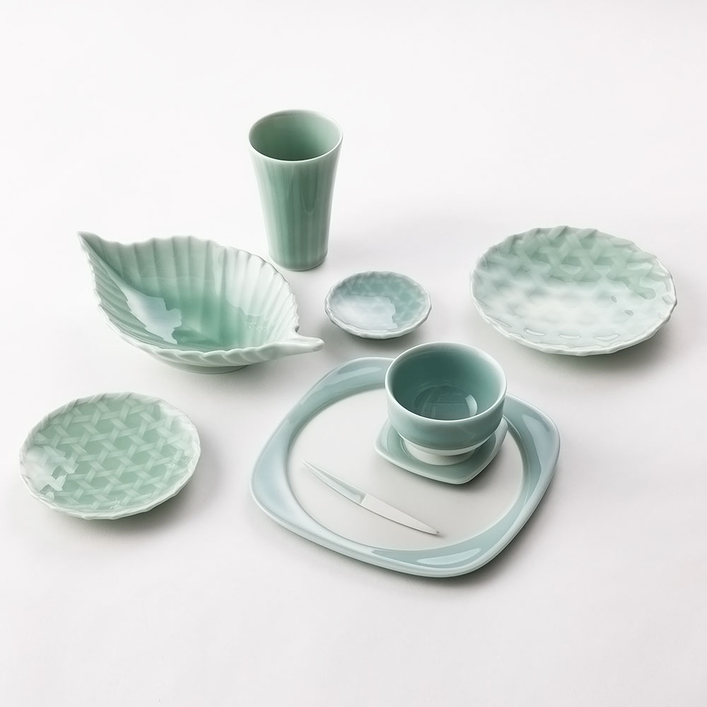 楽天市場】【佐賀県/虎仙窯（こせんがま）】鍋島青磁 菓子盆（菓子皿