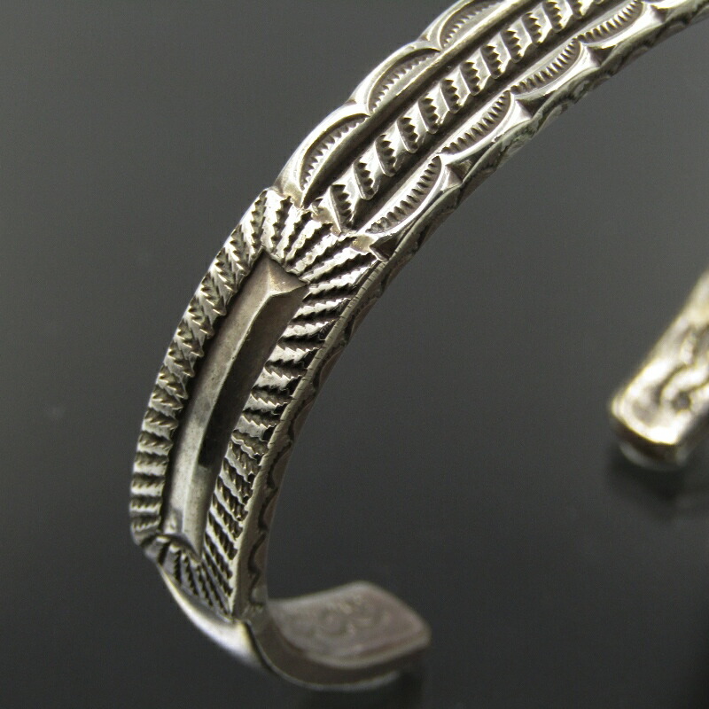 楽天市場】【中古】Perry Shorty ナバホ族 バングル 4面 スタンプ