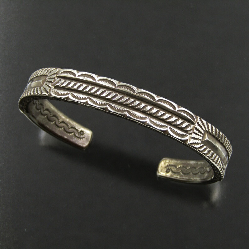 楽天市場】【中古】Perry Shorty ナバホ族 バングル 4面 スタンプ