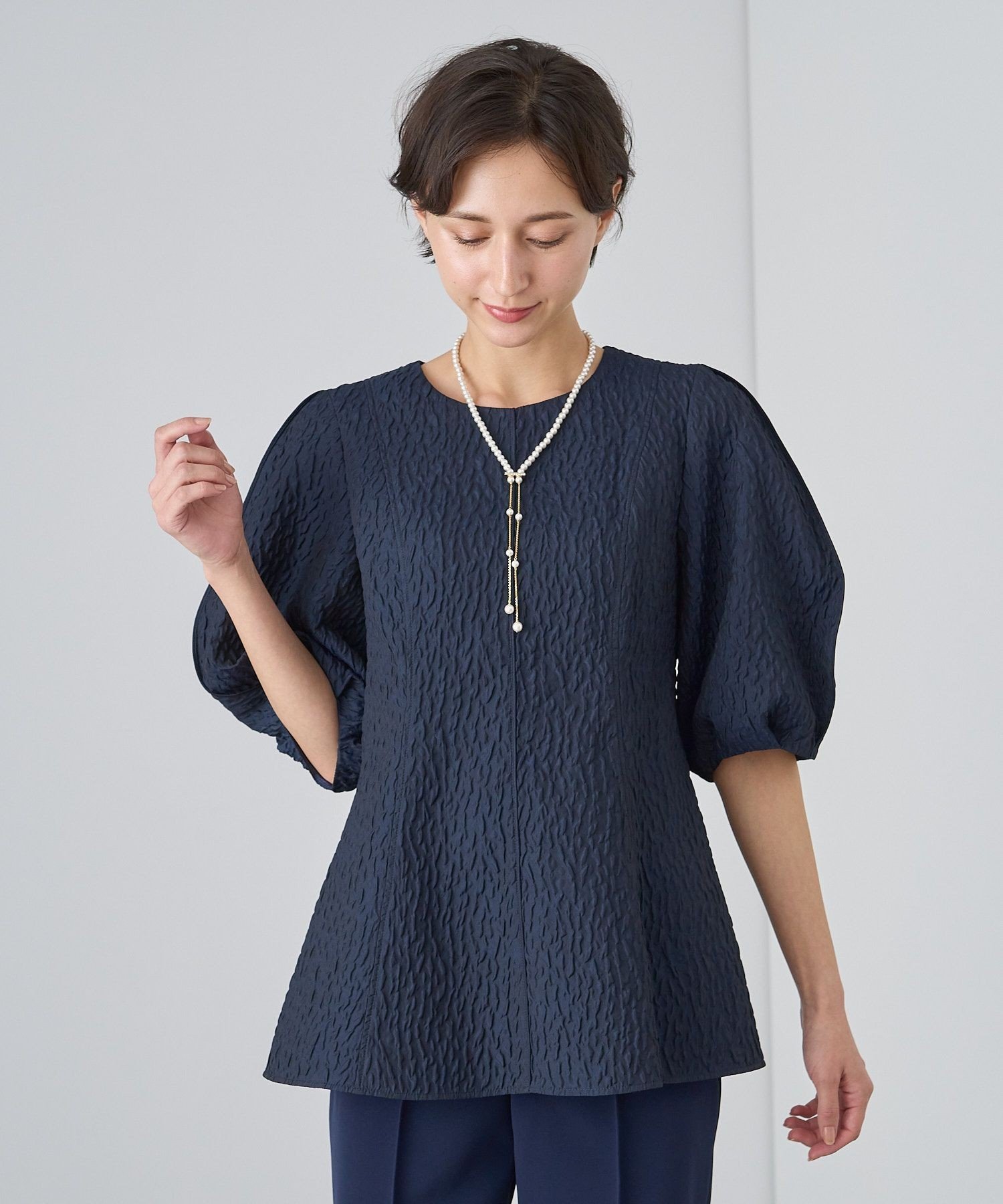 ANAYI｜【Eternal Line 2024】ふくれジャガードパフ袖ペプラム