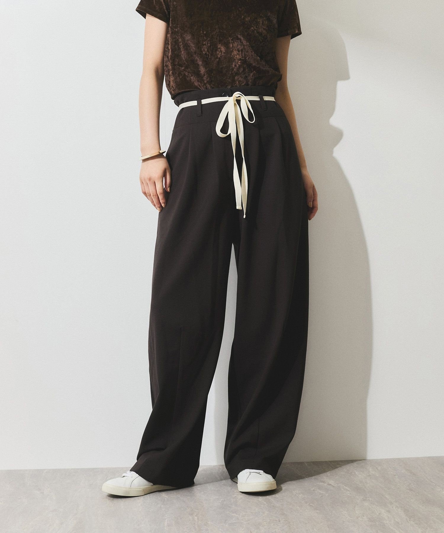 ADAM ET ROPE'｜【WEB限定】ハイウエストカーブパンツ | Rakuten