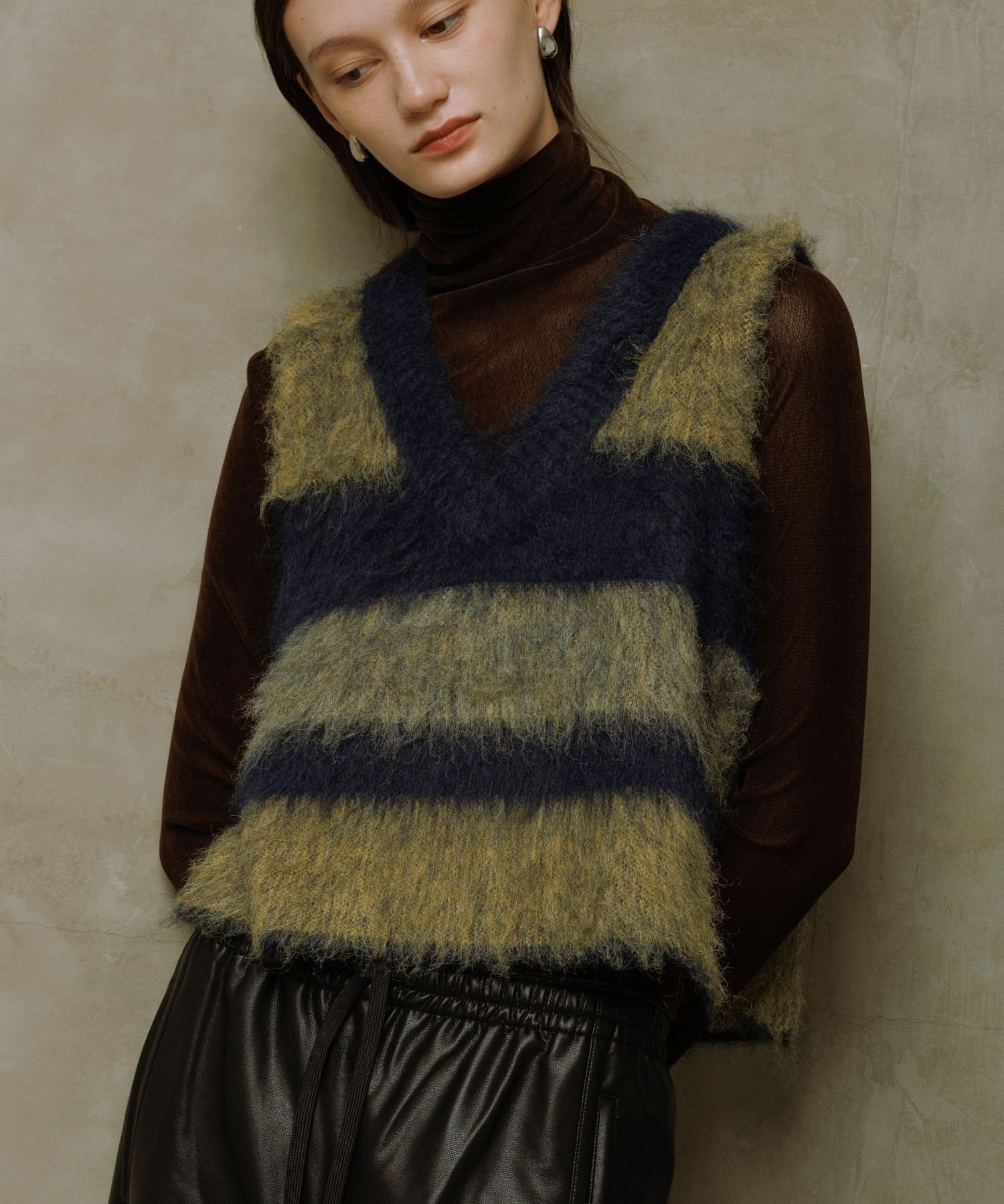 ADAM ET ROPE'｜【WEB限定】ブラッシュドボーダーベスト | Rakuten