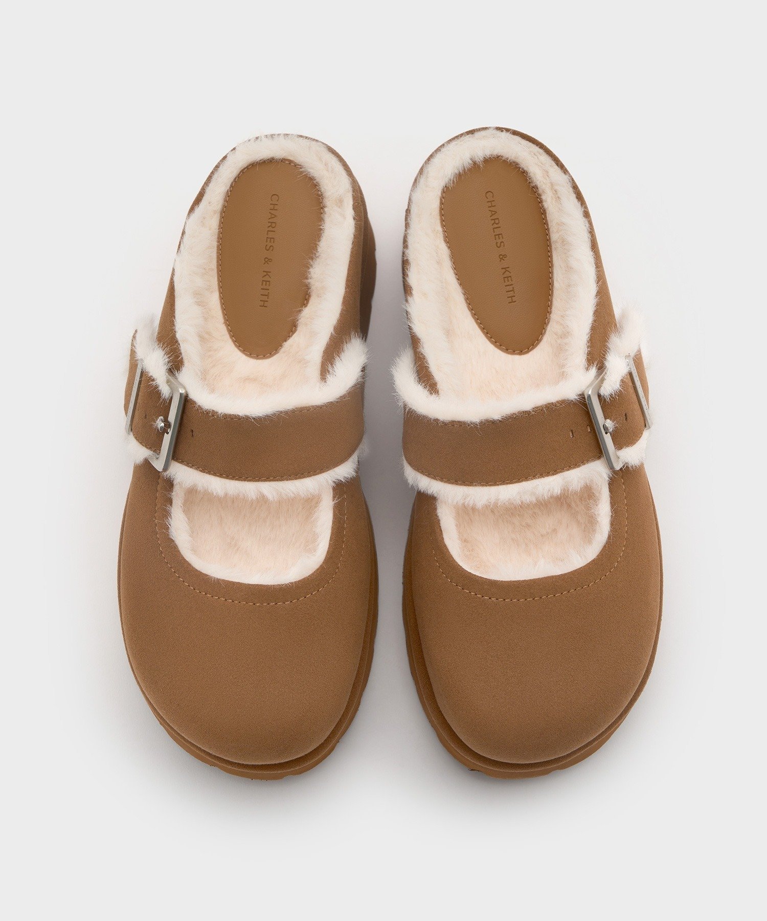 CHARLES & KEITH｜Bergen ベルゲン テクスチャーファートリムバックル