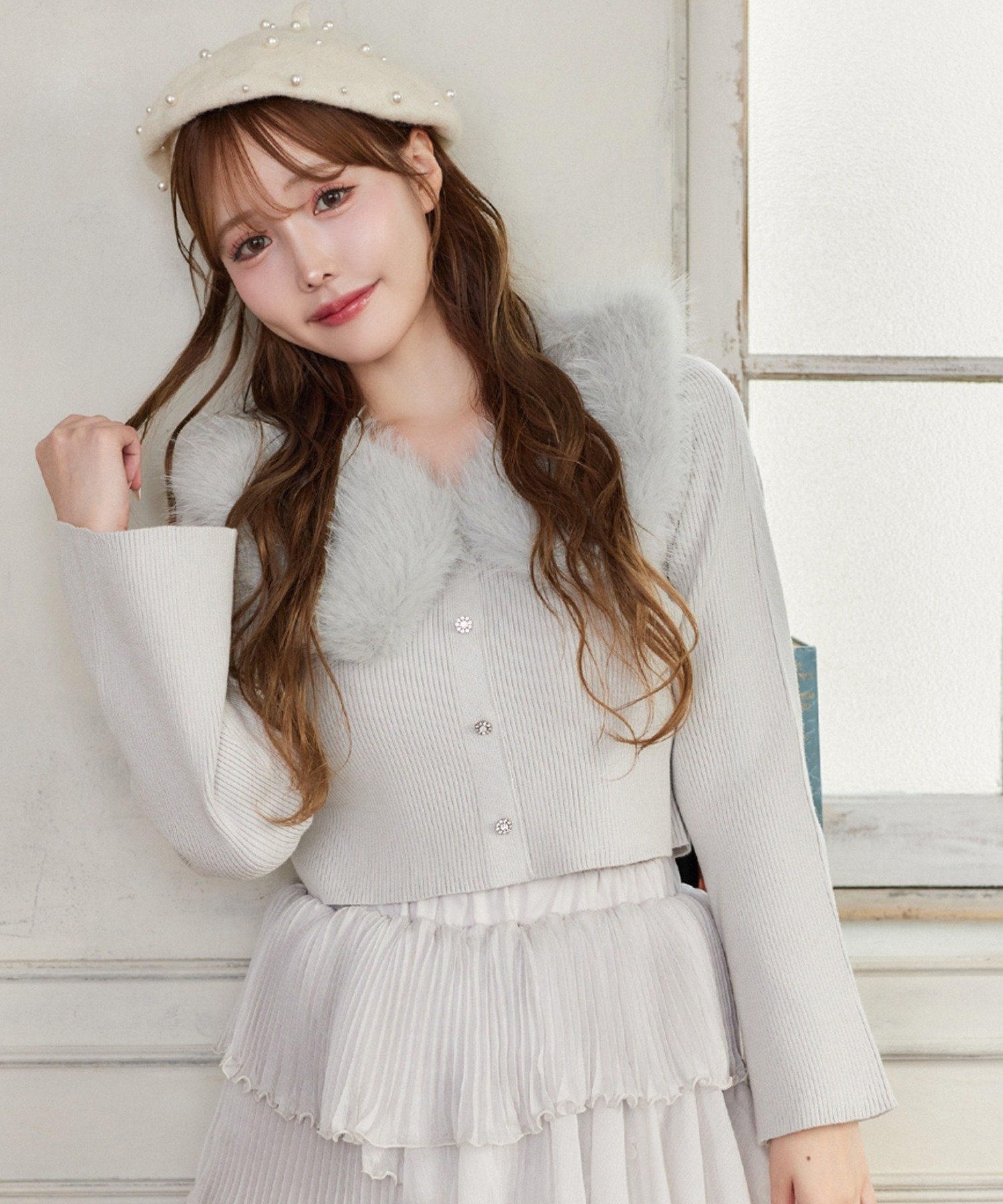 one after another NICE CLAUP｜衿ファーキラキラ釦ニット | Rakuten