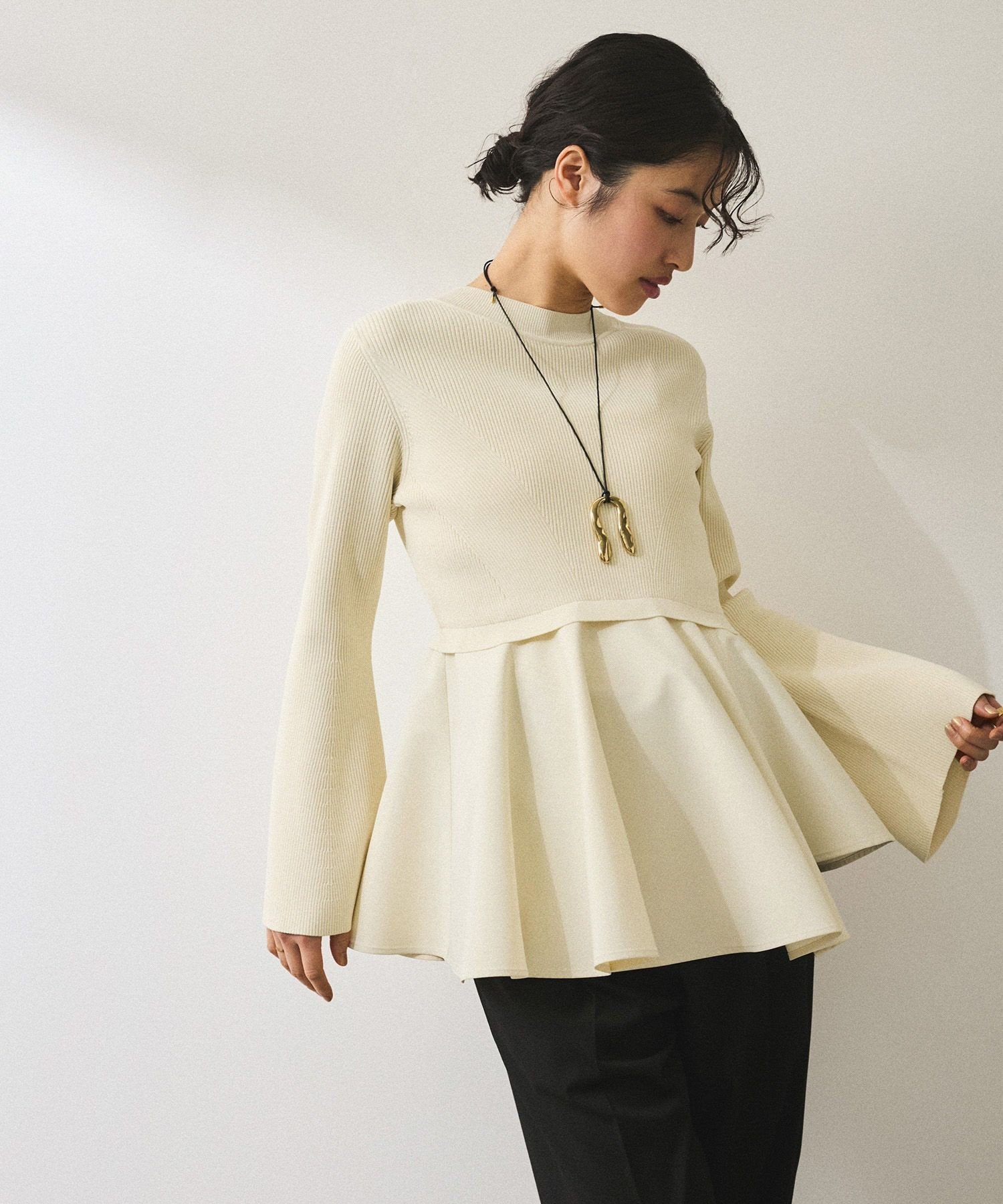 ADAM ET ROPE'｜【サステナブル】ペプラムコンビニットプルオーバー