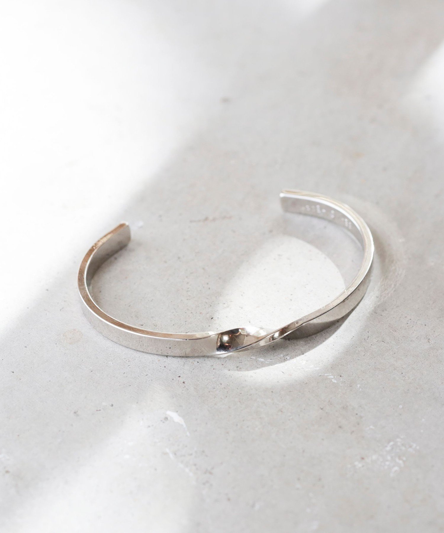 BEAMS HEART｜ワンツイスト バングル | Rakuten Fashion(楽天