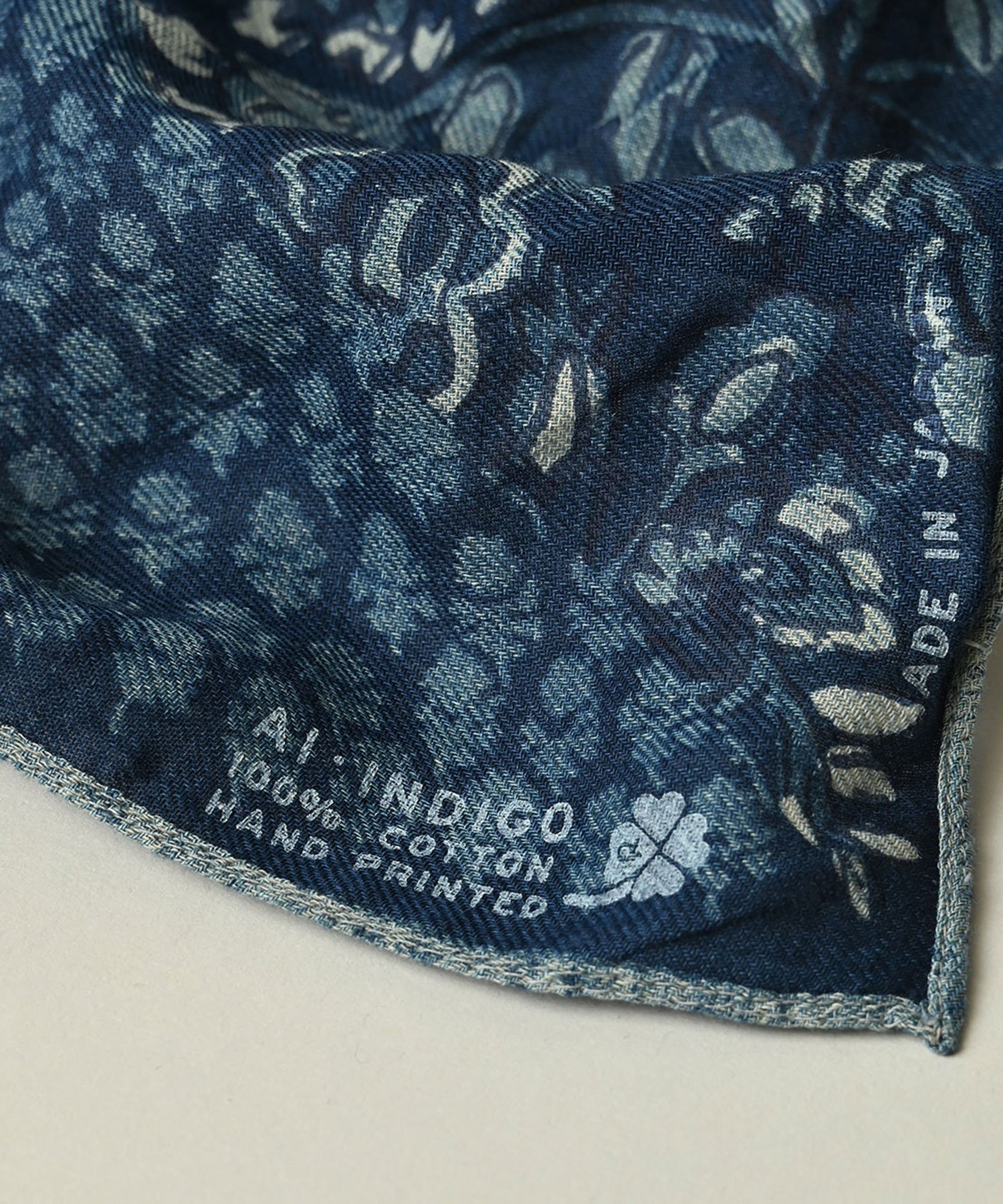 45R｜スーピマ綾のパッチフラワーバンダナ(インディゴ) | Rakuten