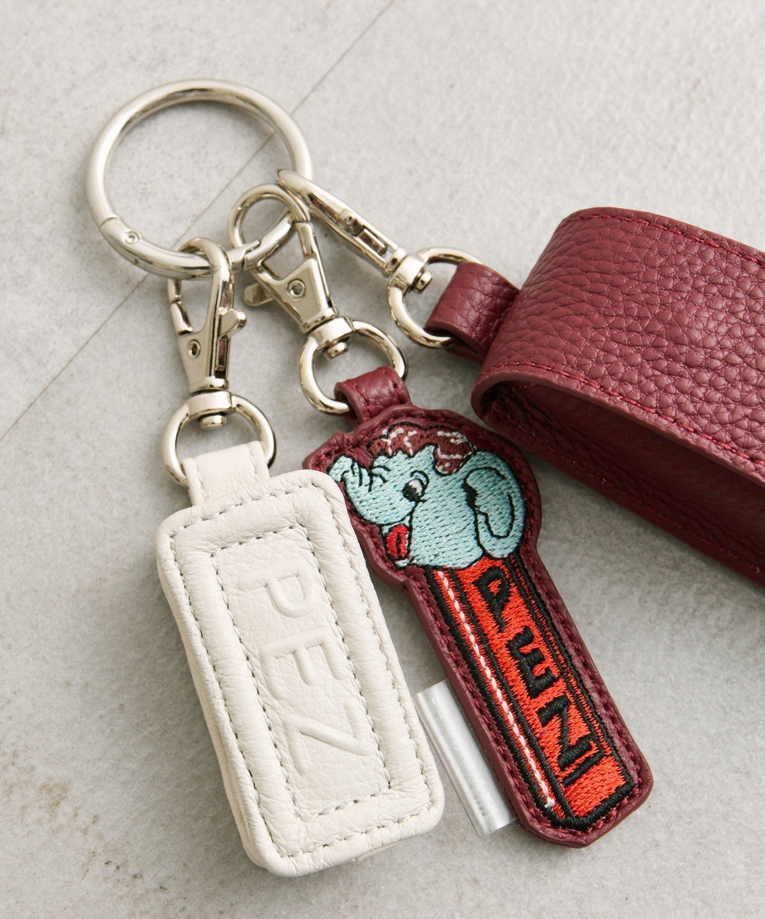 ear PAPILLONNER｜【PEZ(ペッツ)×ear】本革リップケースチャーム