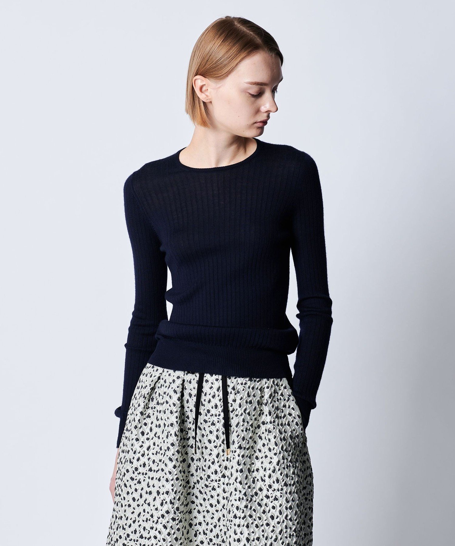 Drawer｜18G カシミヤシルクリブクルーネックニット | Rakuten Fashion