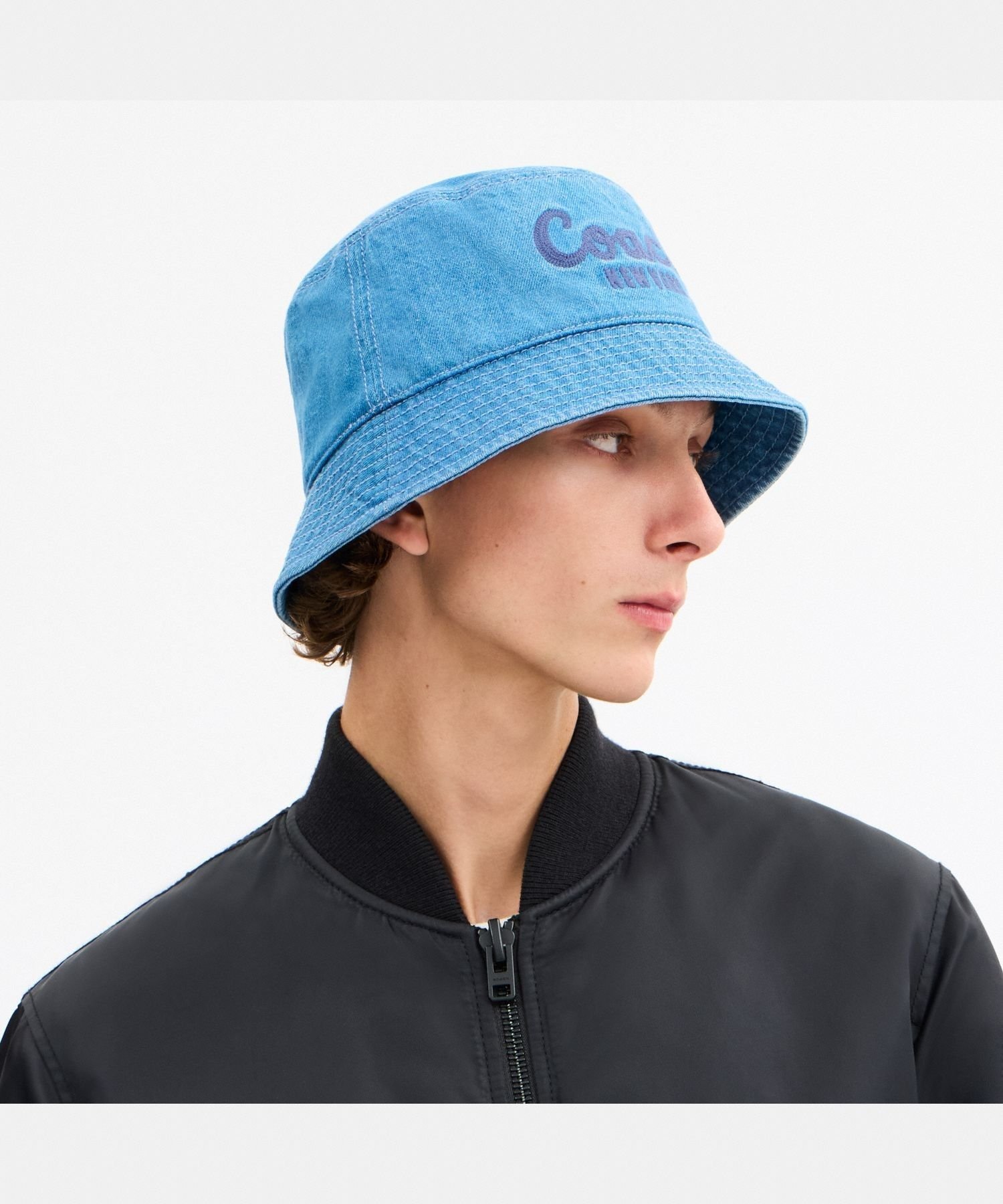 COACH｜【公式】コーチ スクリプト エンブロイダード デニム バケット