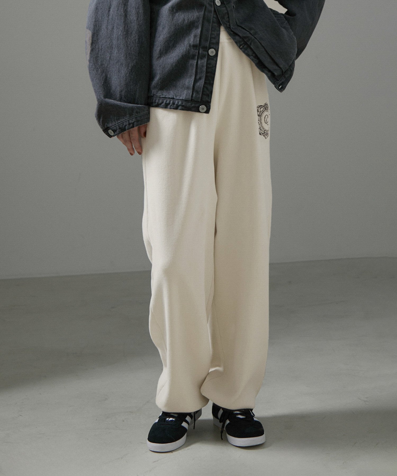 サロンアダムエロペ☆エンブロイダリースウェットパンツ☆タンクトップ