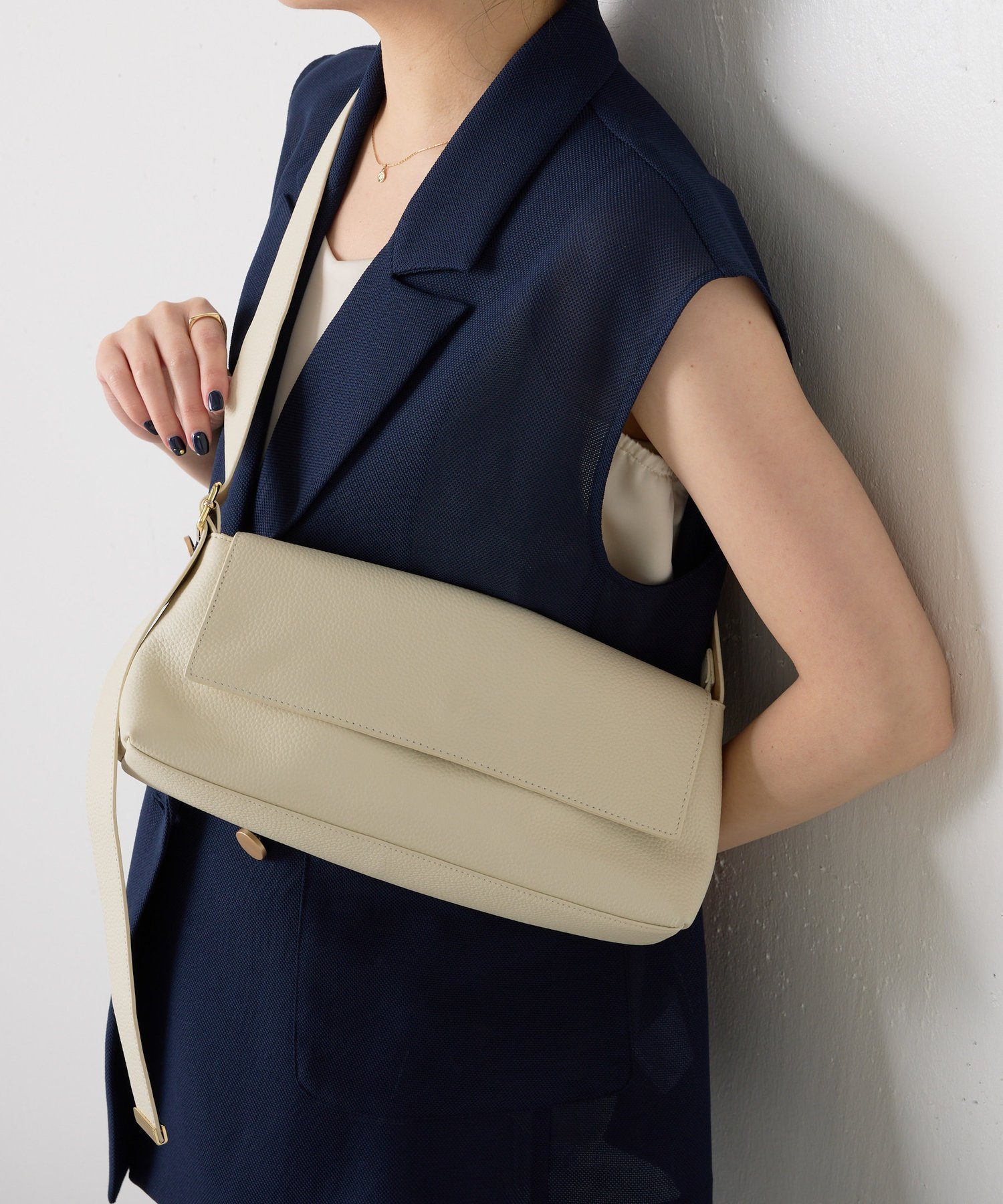 COLLAGE GALLARDAGALANTE｜【牛革/2WAY/500mlペットボトル収納可