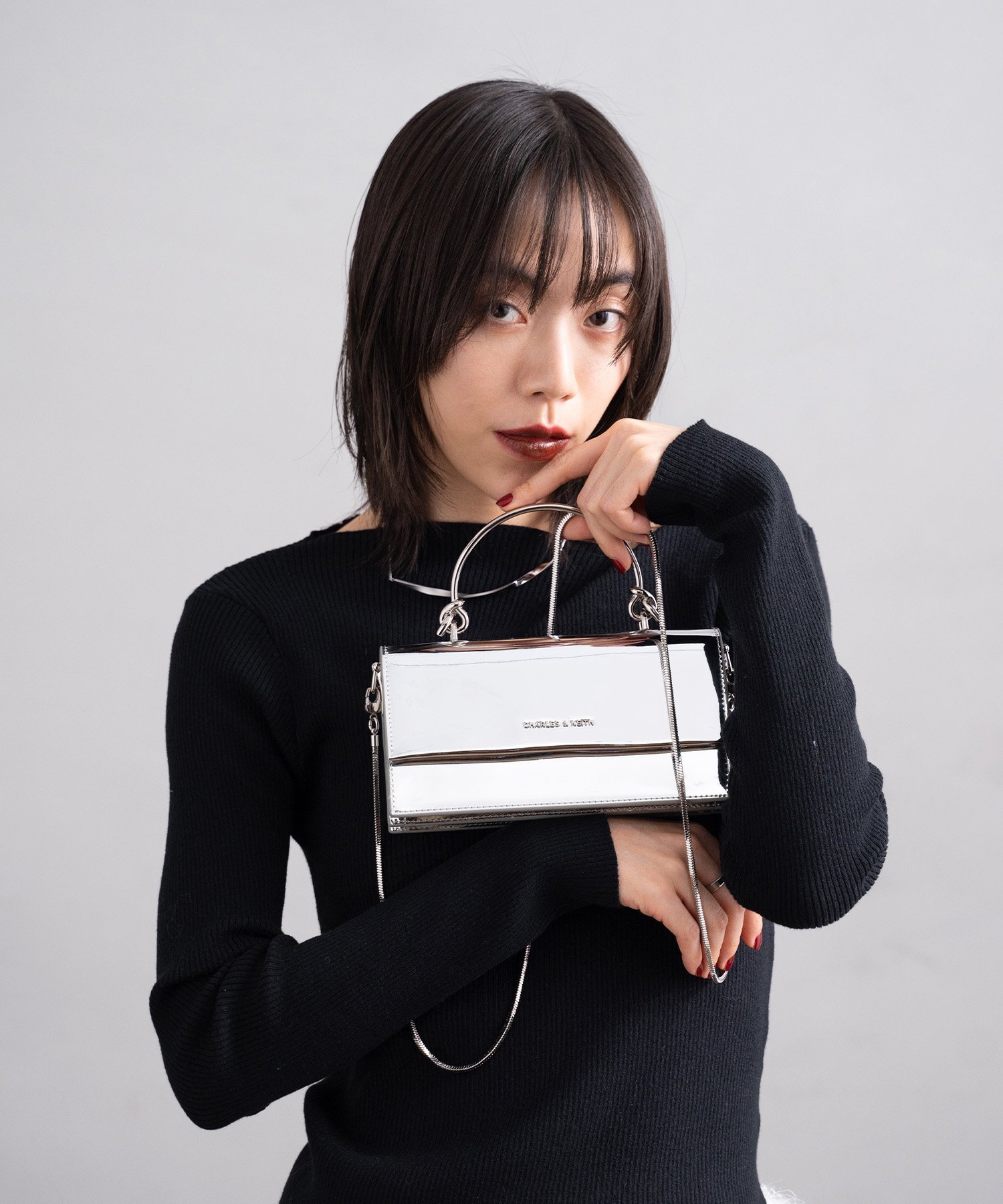 CHARLES & KEITH｜スカルプチュアハンドル ロングウォレット | Rakuten