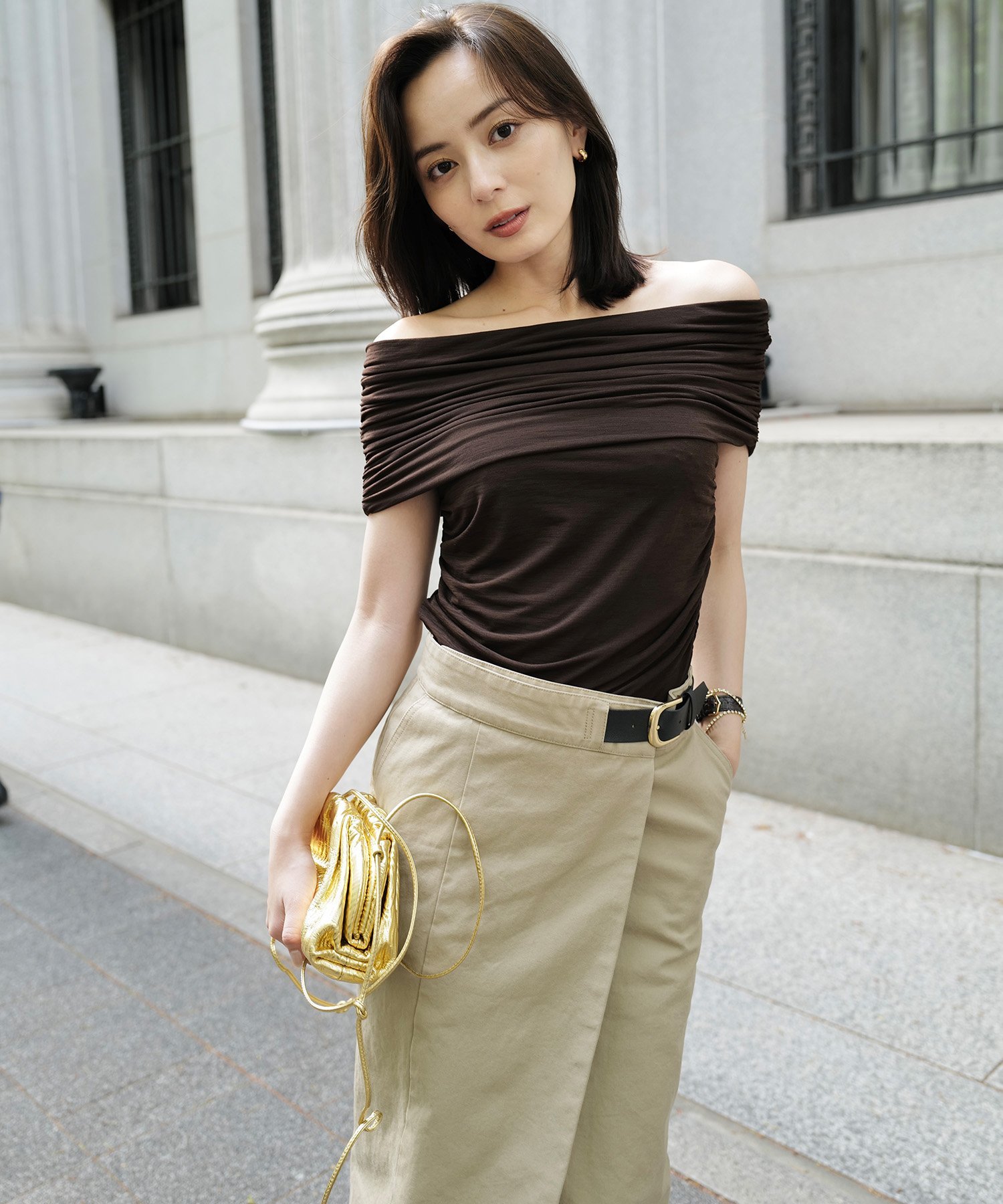 anuans｜シアーオフショルギャザーカットトップス | Rakuten Fashion