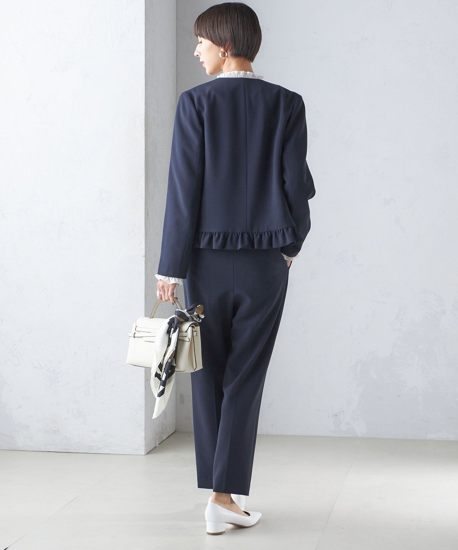 テーラーメイド冬用フリルジャケットネイビー セール】 〈手洗い可能〉トリアセテート混 裾 フリル ジャケット