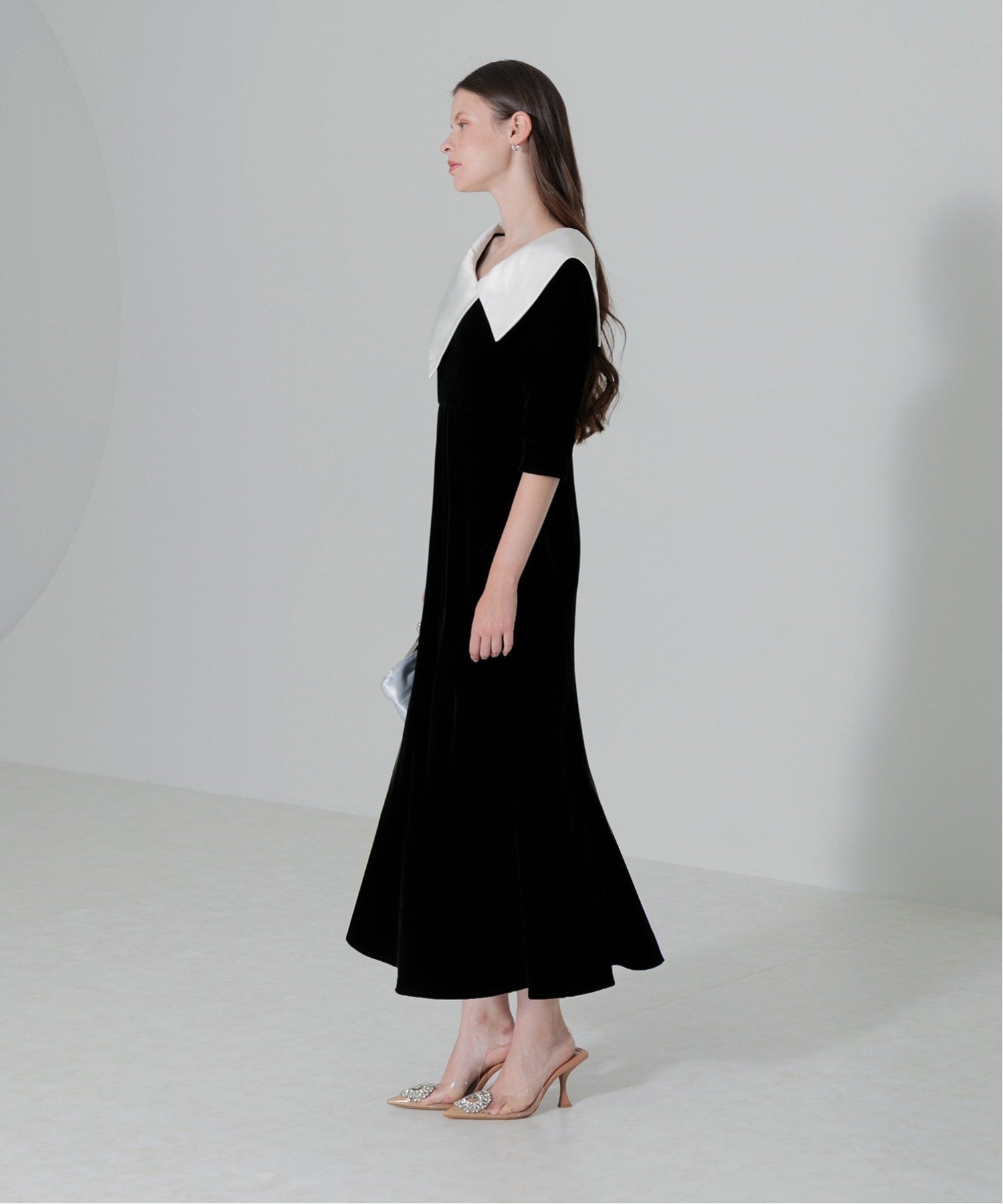 Leja｜LEJA/配色アシンメトリービッグカラーベロアマーメイド