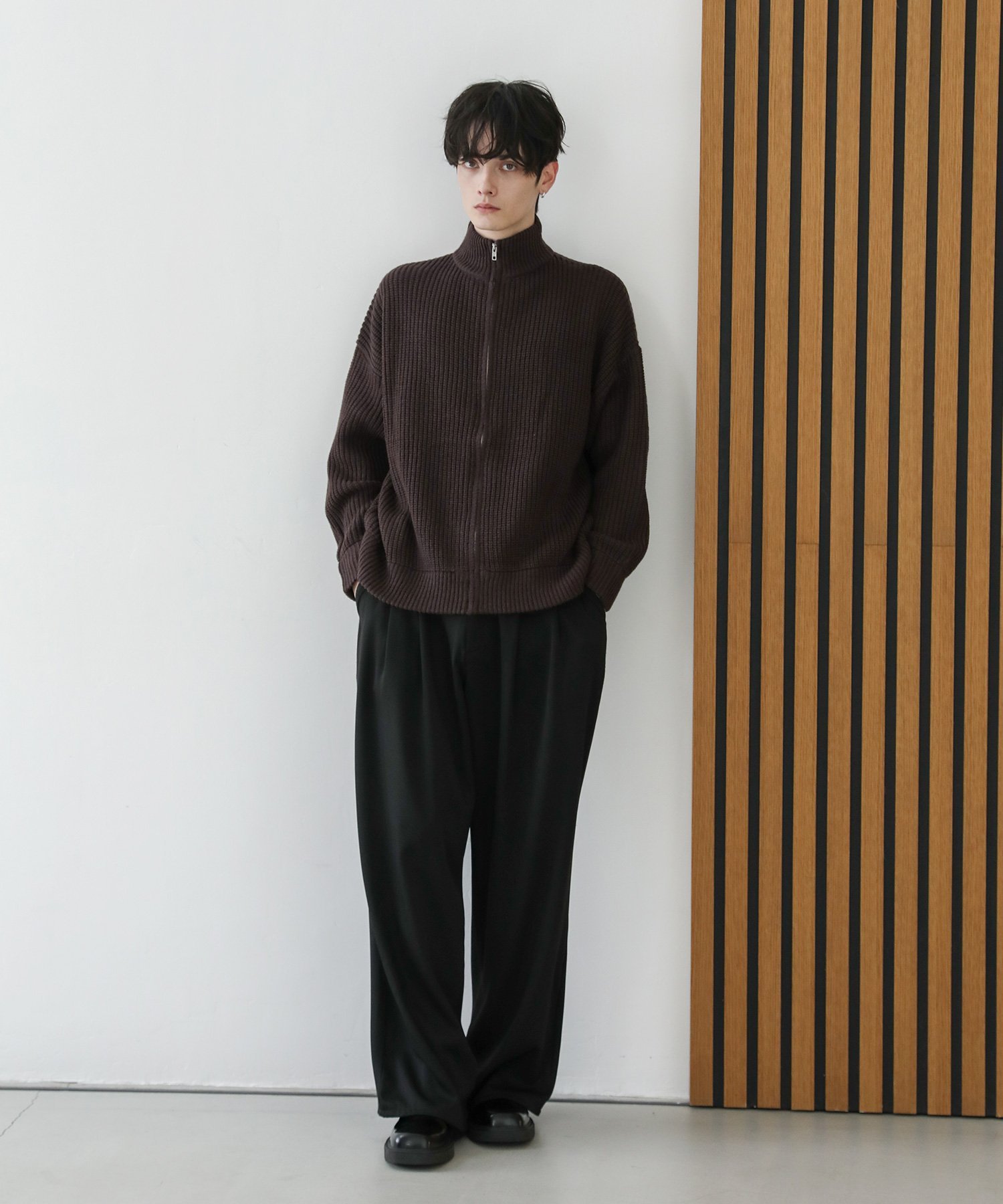 THE CASUAL｜ビッグシルエット畦編みショート丈ドライバーズニット