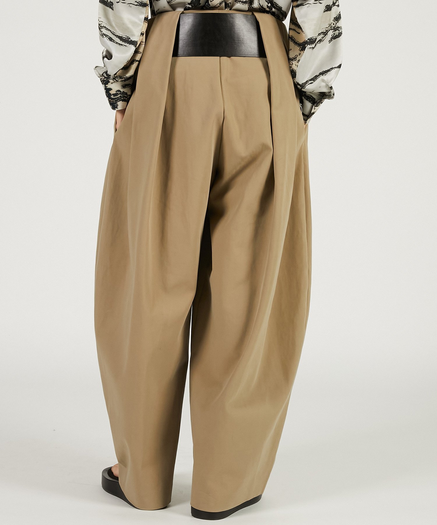 PRANK PROJECT｜ハイウエストベルトタックパンツ / High-Waist Belted