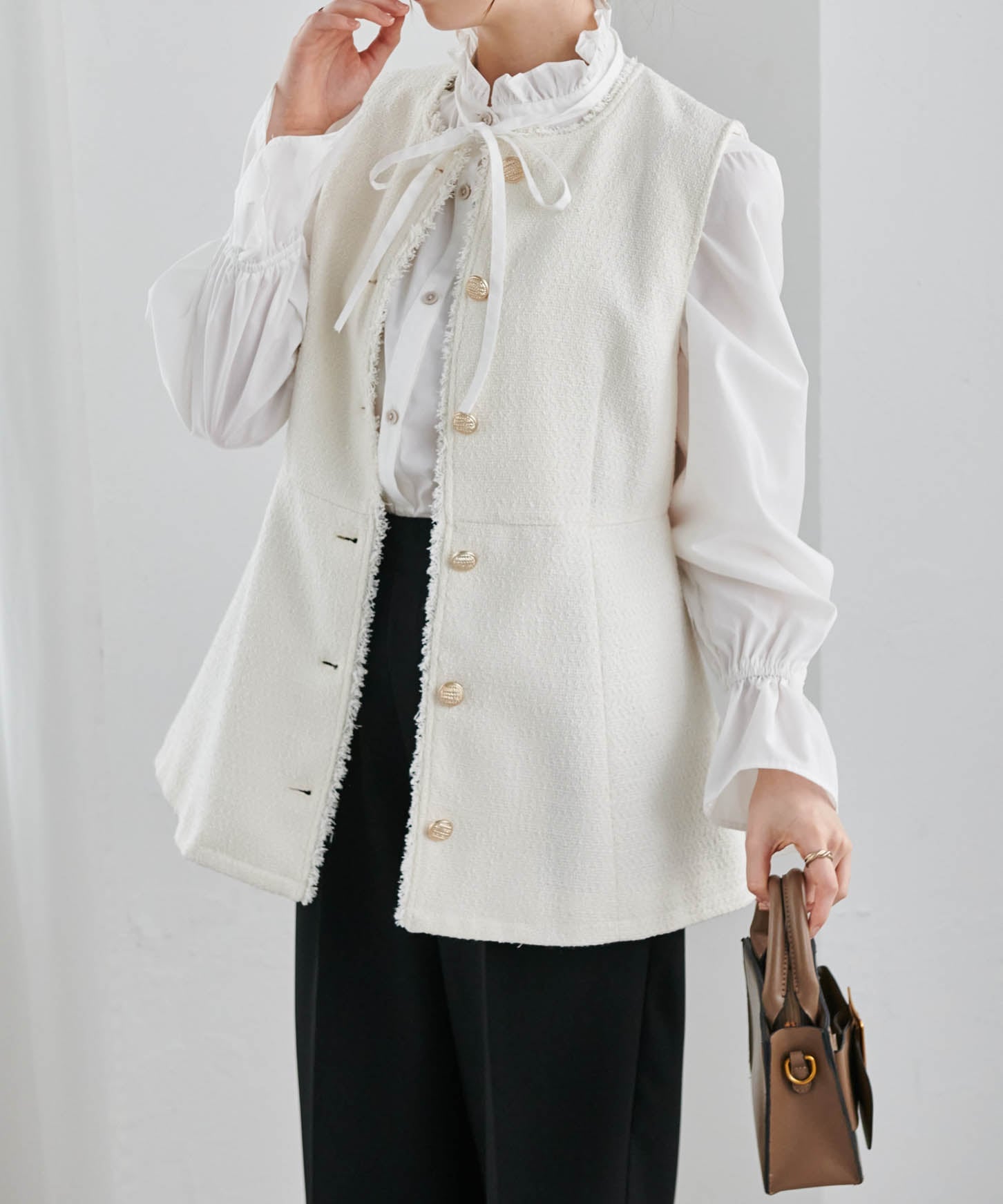 美品⭐︎CADUNEぺプラムツイードジレ 38 ベージュ 美品⭐︎CADUNEぺ