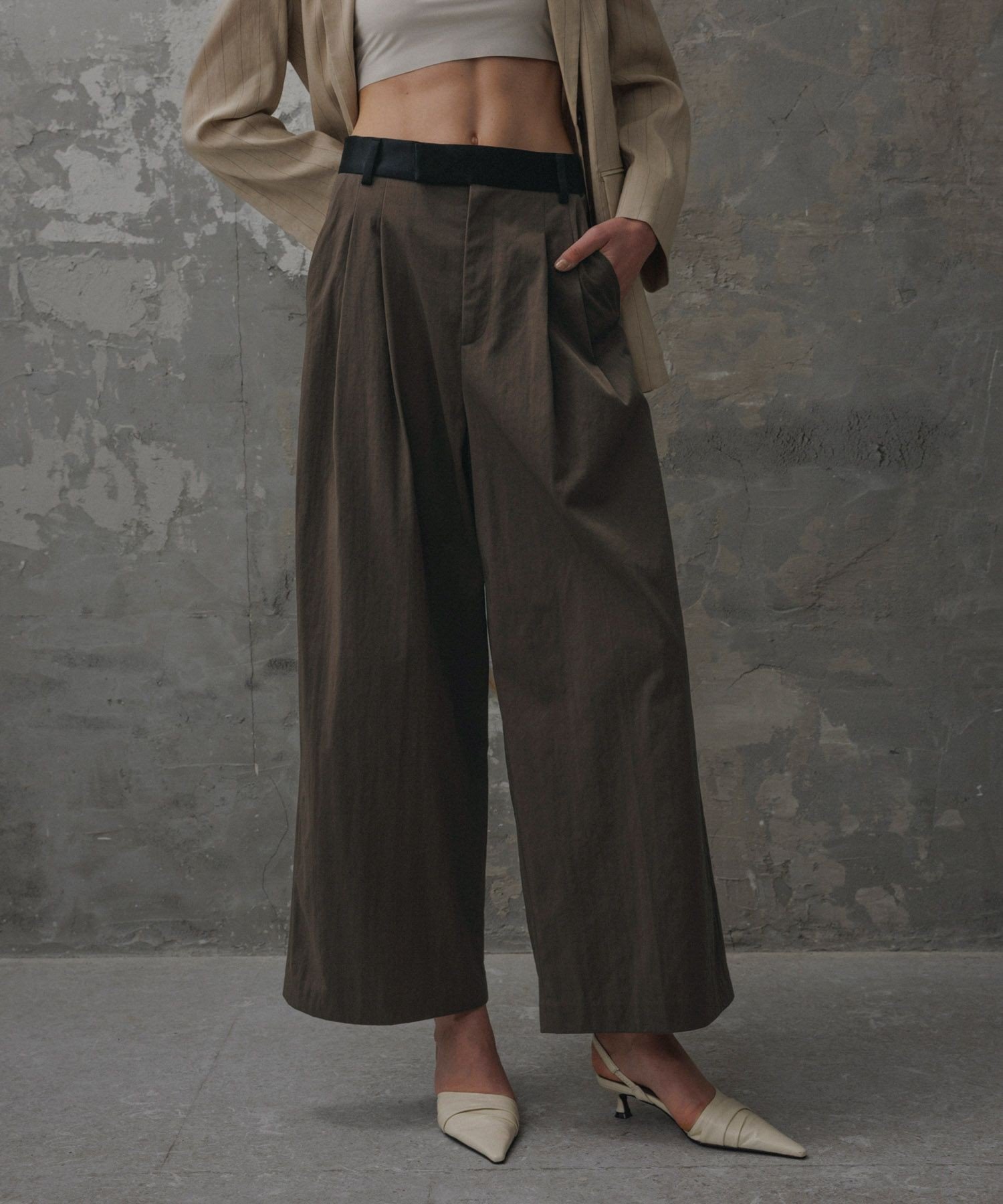 ADAM ET ROPE'｜【EMOELLE】バイカラーベルトドレスパンツ | Rakuten