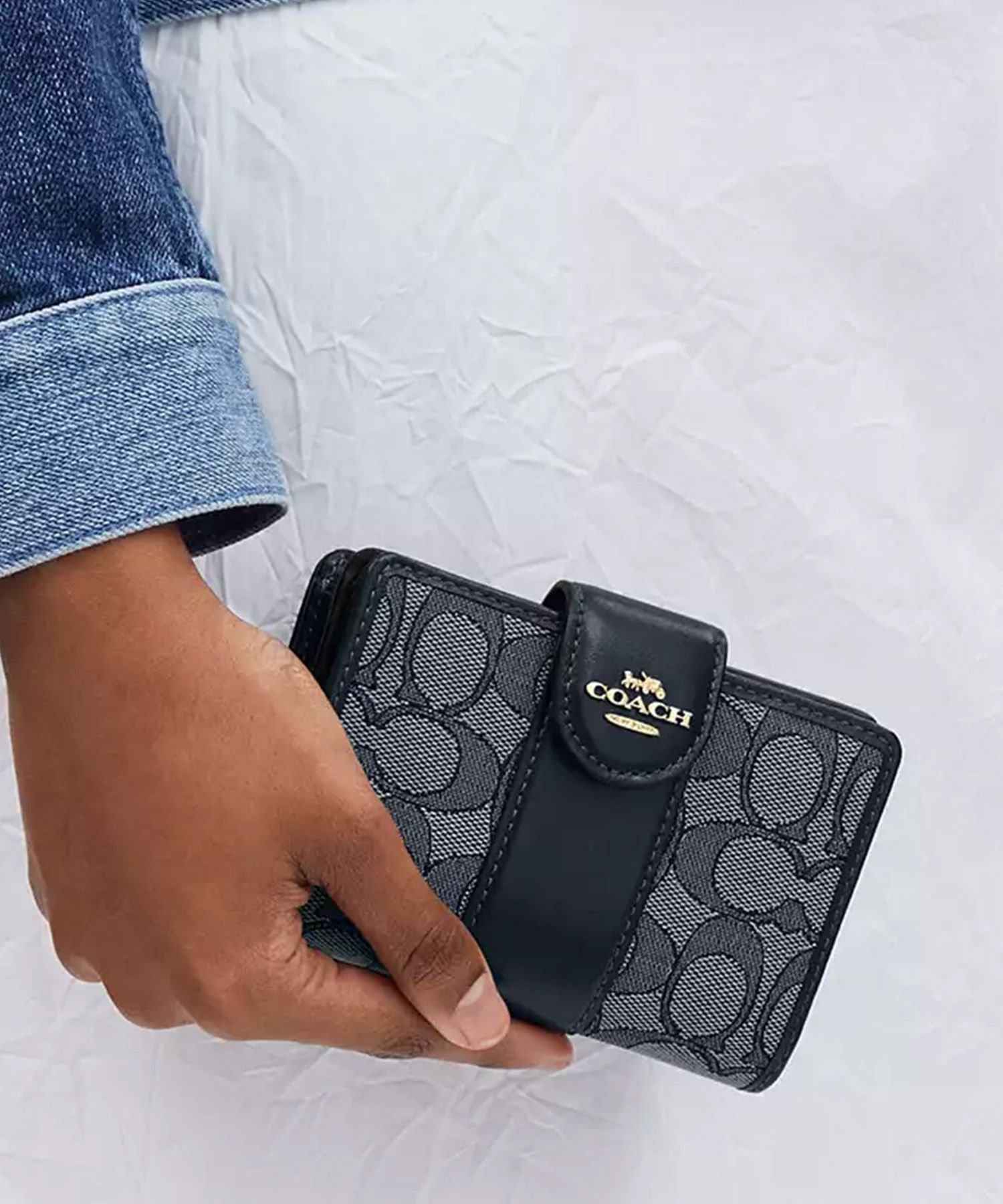 COACH OUTLET｜【公式】ミディアム コーナー ジップ ウォレット