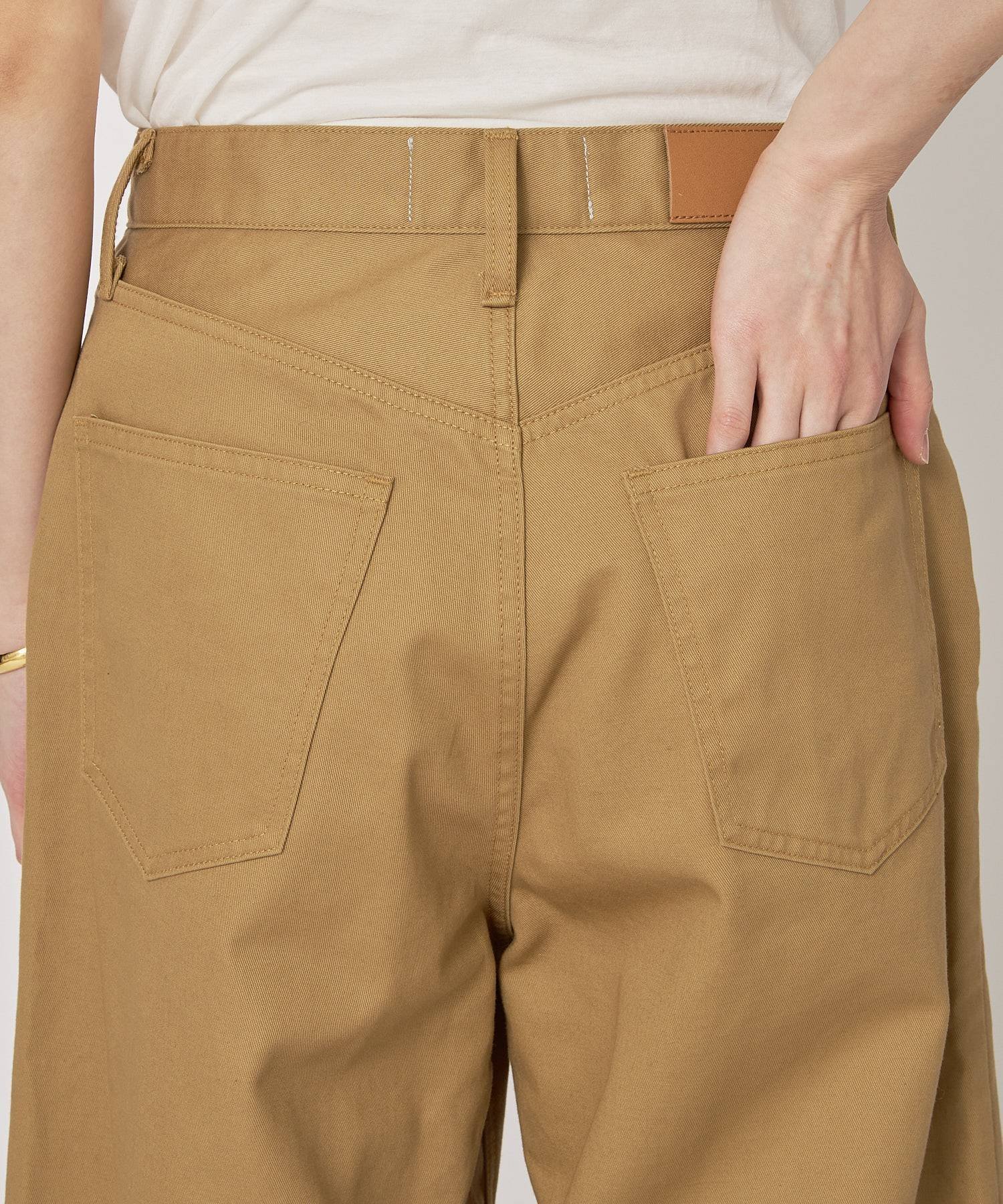 極美品 Curensology カレンソロジー チノカーヴィーパンツ 定価2.5 Curensology(カレンソロジー)｜〈&RC〉チノカーヴィーパンツ/ブラック