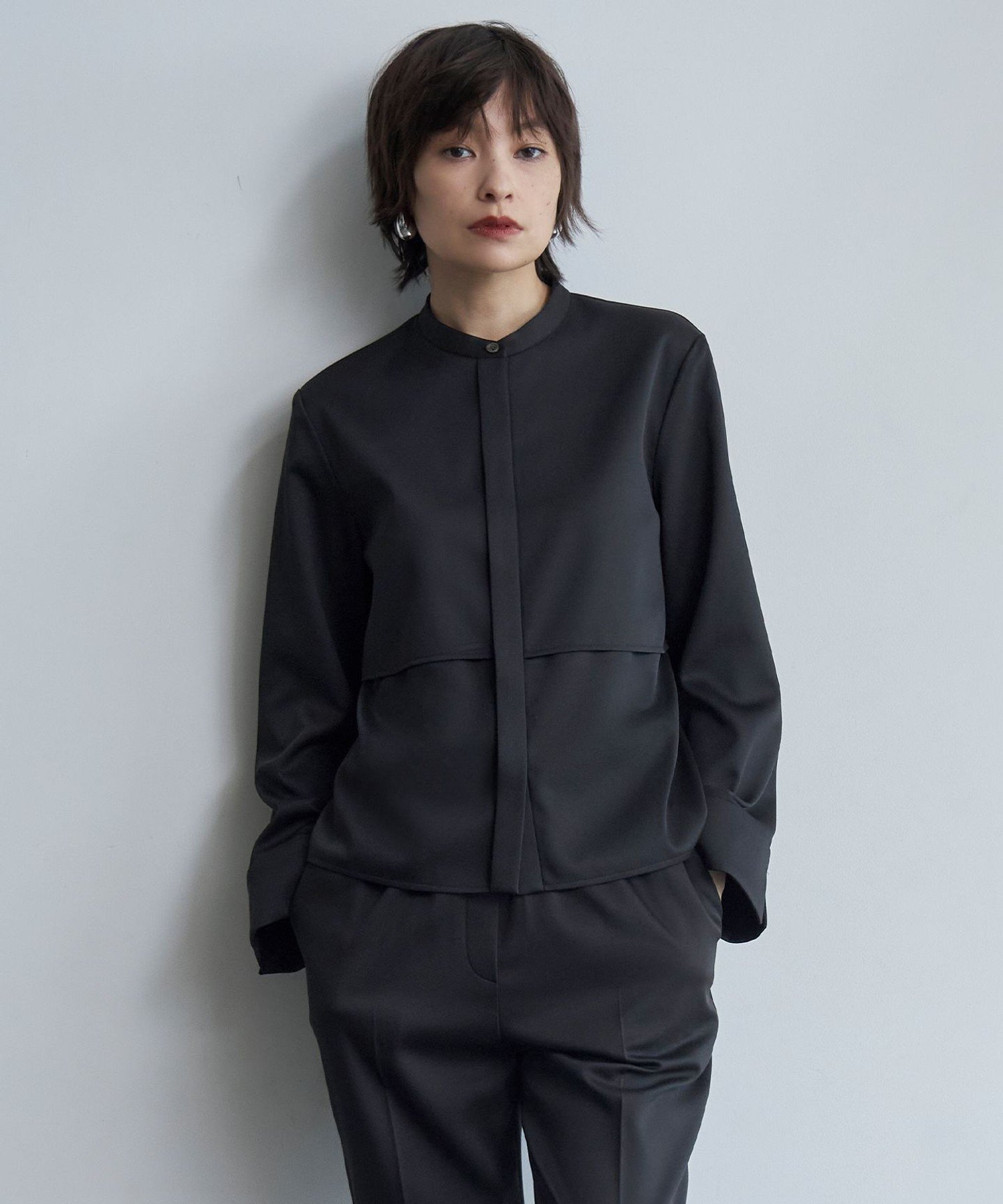 ICB｜【洗える】ウォームサテン クロップドシャツ | Rakuten Fashion