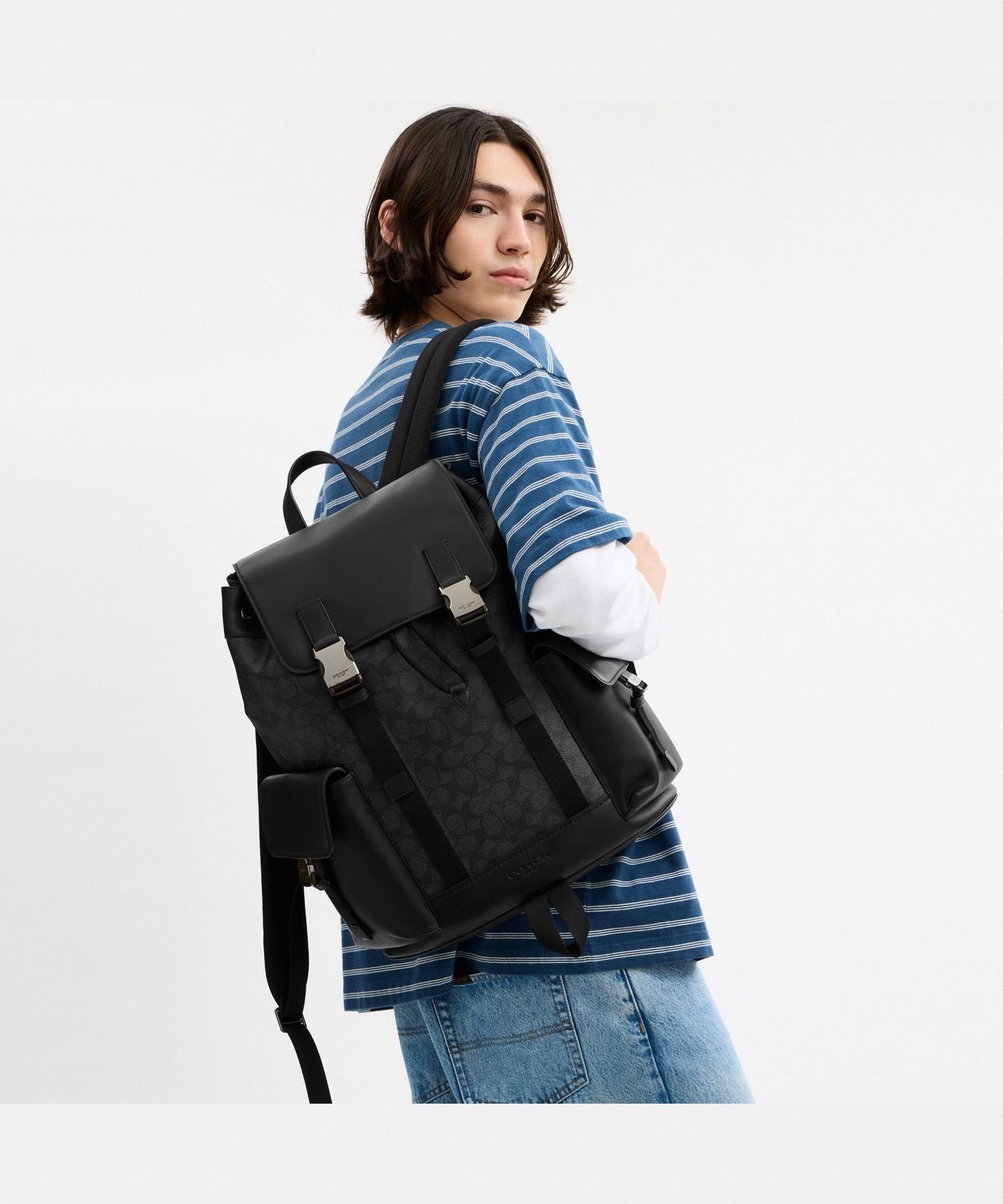 COACH OUTLET｜【公式】クラーク バックパック・シグネチャー