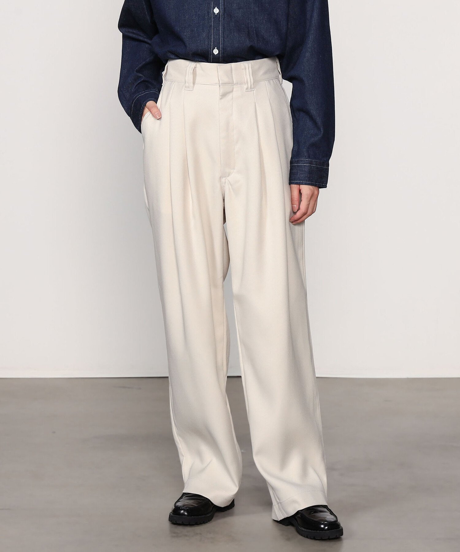 美品 SHINZONE トムボーイ W32 ベージュ パンツ THE SHINZONE（ザ シンゾーン） パンツ |「別注」TOMBOY PANTS WOMEN