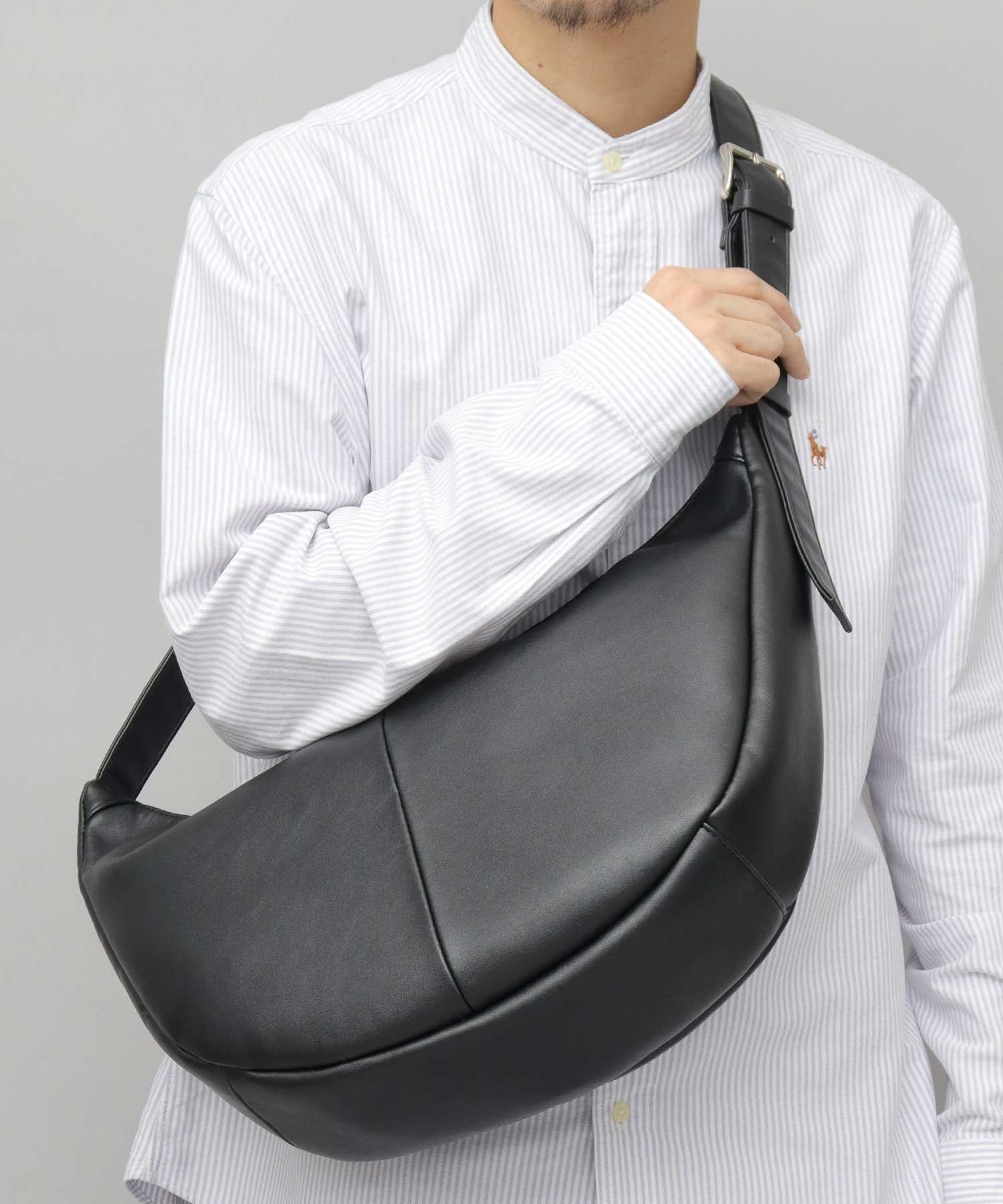 A.M.S.｜ショルダーバッグ メンズ バナナ型 三日月 ショルダー 斜