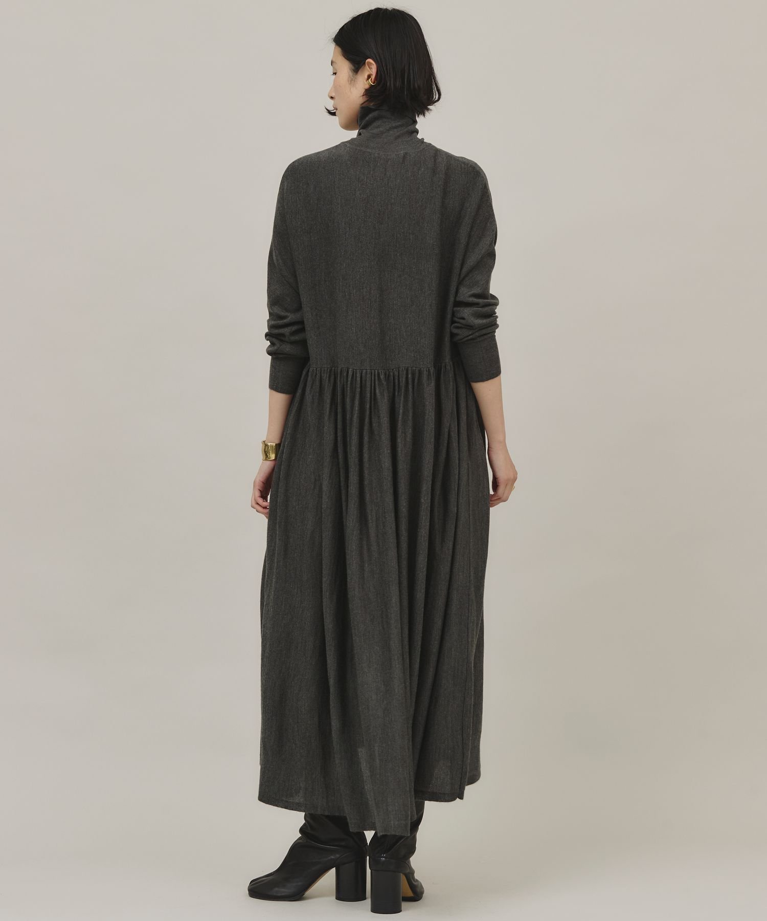 Curensology｜ウールハイネックギャザーワンピース | Rakuten Fashion