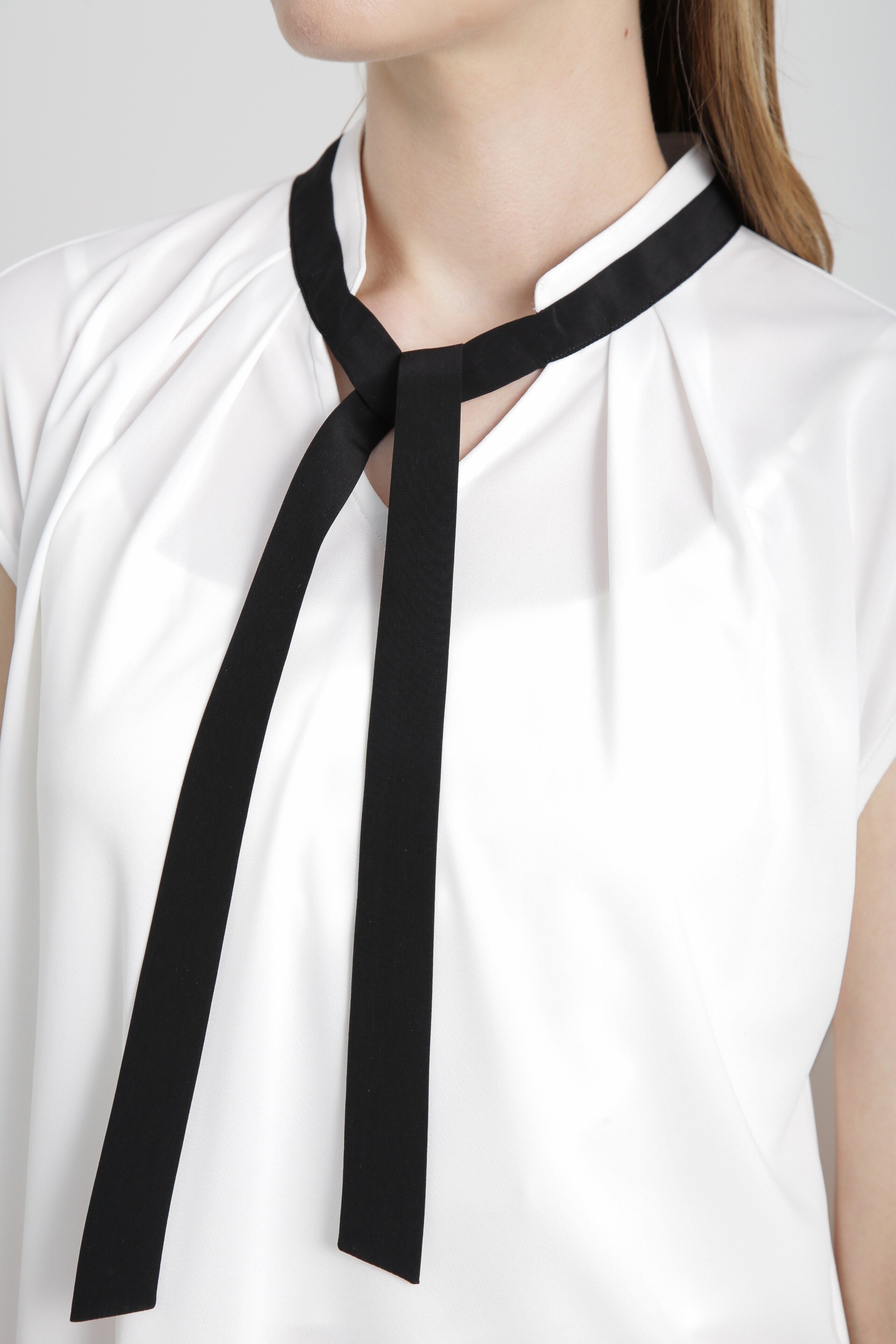 PINKY&DIANNE｜◇バイカラーボウタイカットソー | Rakuten Fashion