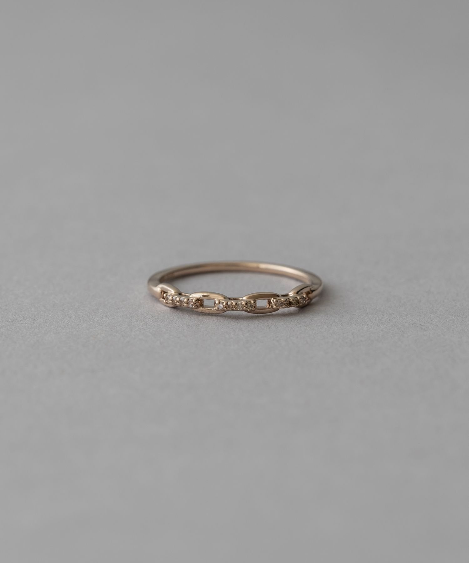 ete｜[トーン] K18RBG ブラウンダイヤモンド チェーン リング