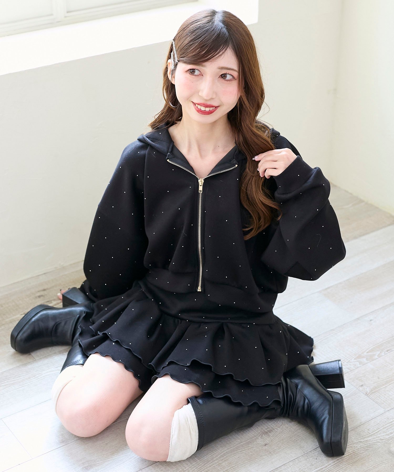 MAJESTIC LEGON｜∞キラキララインストーンショートパーカー | Rakuten