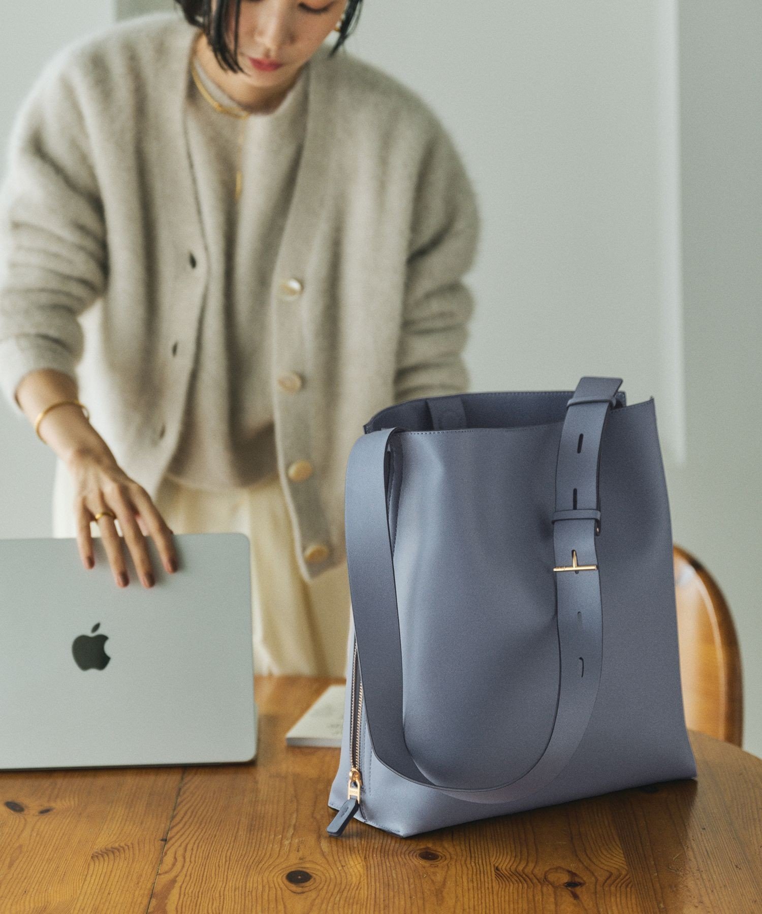 ROPE'｜【E'POR】Y BAG Shoulder Large【通勤】【A4対応】【ドラマ着用