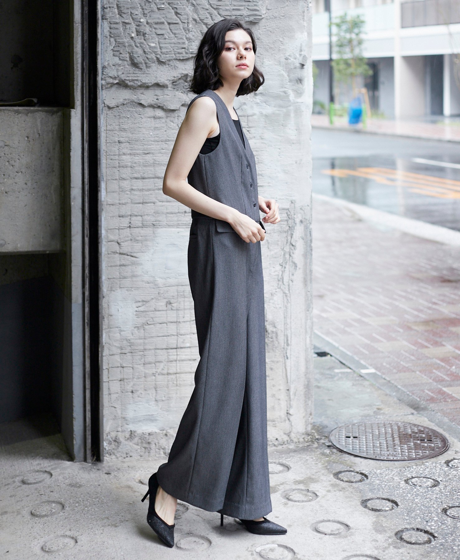 SMILE ORCHID｜ノースリーブVネックオールインワンパンツつなぎ