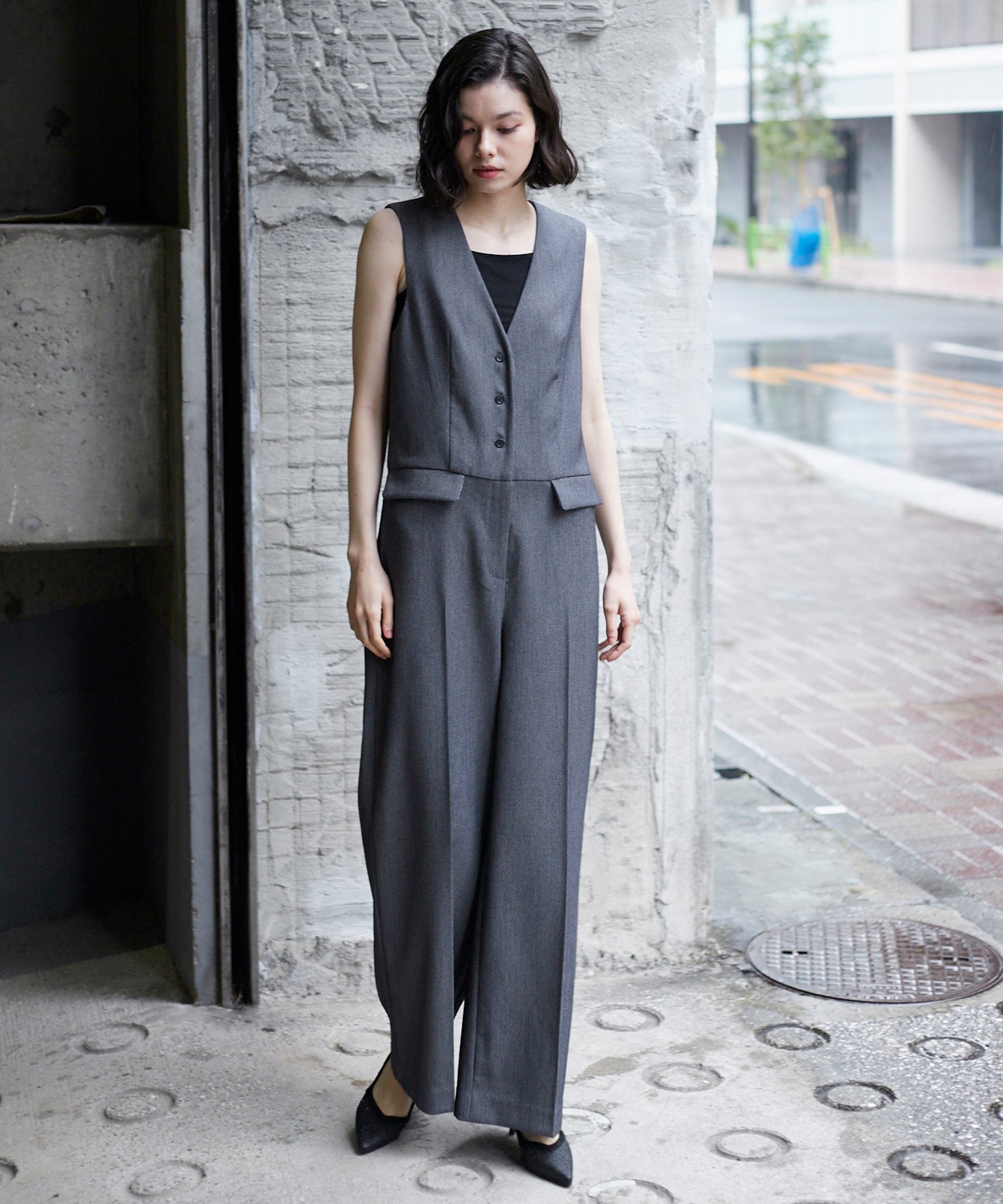 SMILE ORCHID｜ノースリーブVネックオールインワンパンツつなぎ