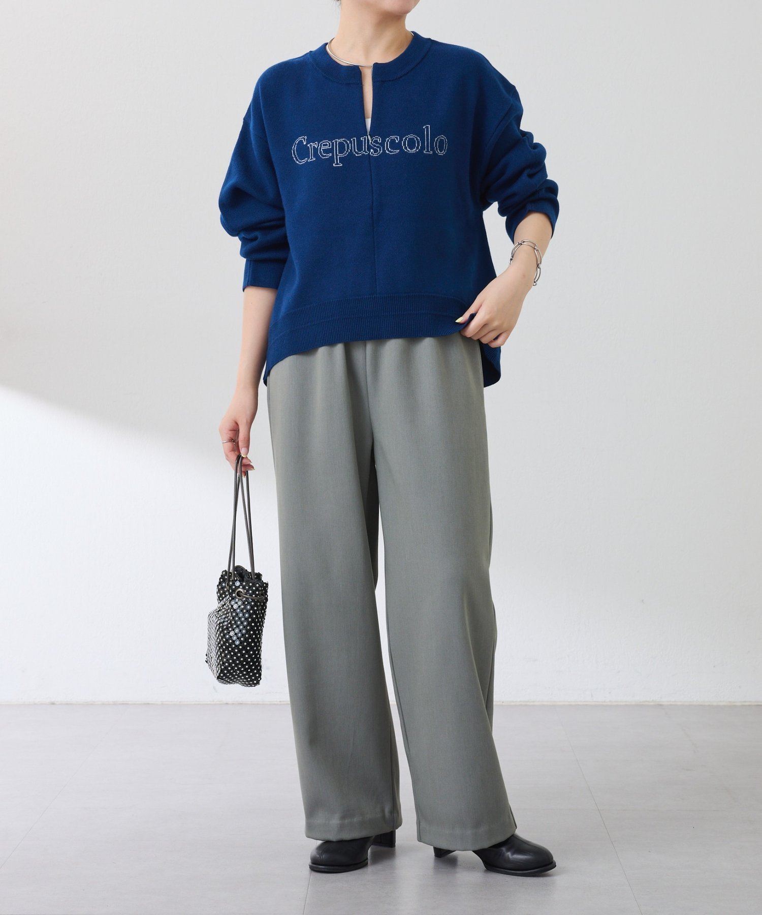 COLLAGE GALLARDAGALANTE｜スウェットライクラウンドヘムニット