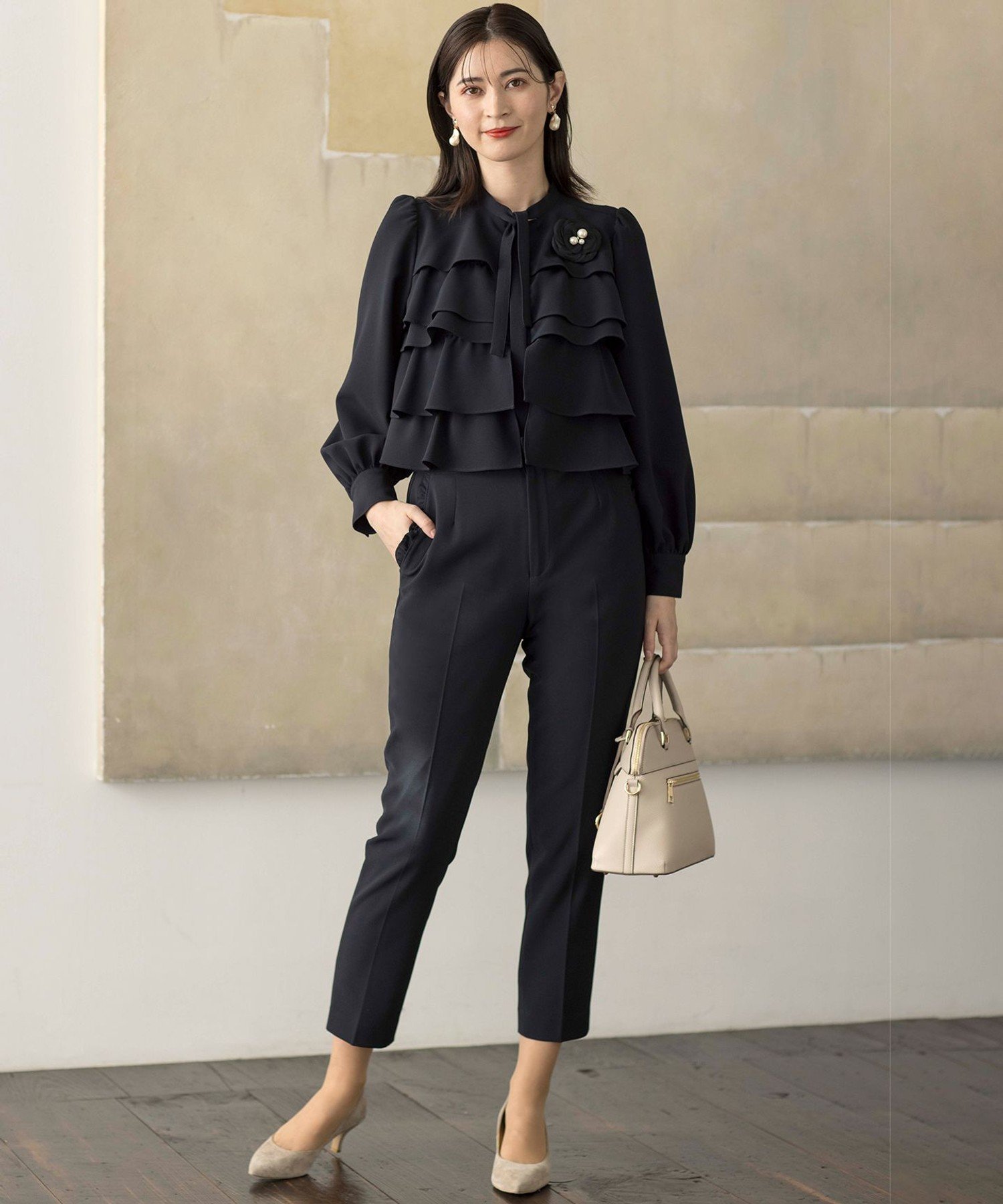 組曲｜【VERY3月号掲載・KUMIKYOKU NAVY】コンフォータブルドレープ