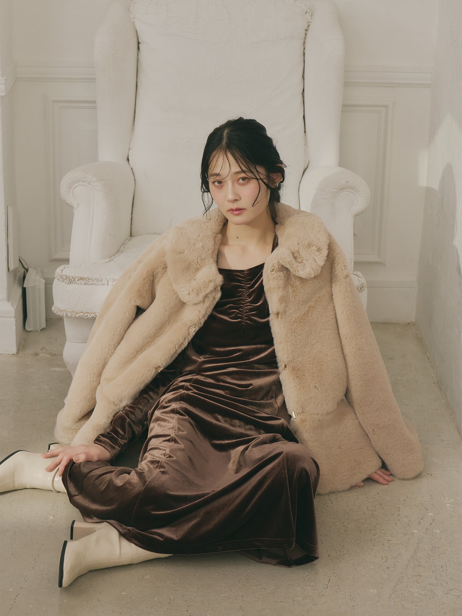 Olu.｜フラッフィーラウンドカラーペプラムファーコート | Rakuten