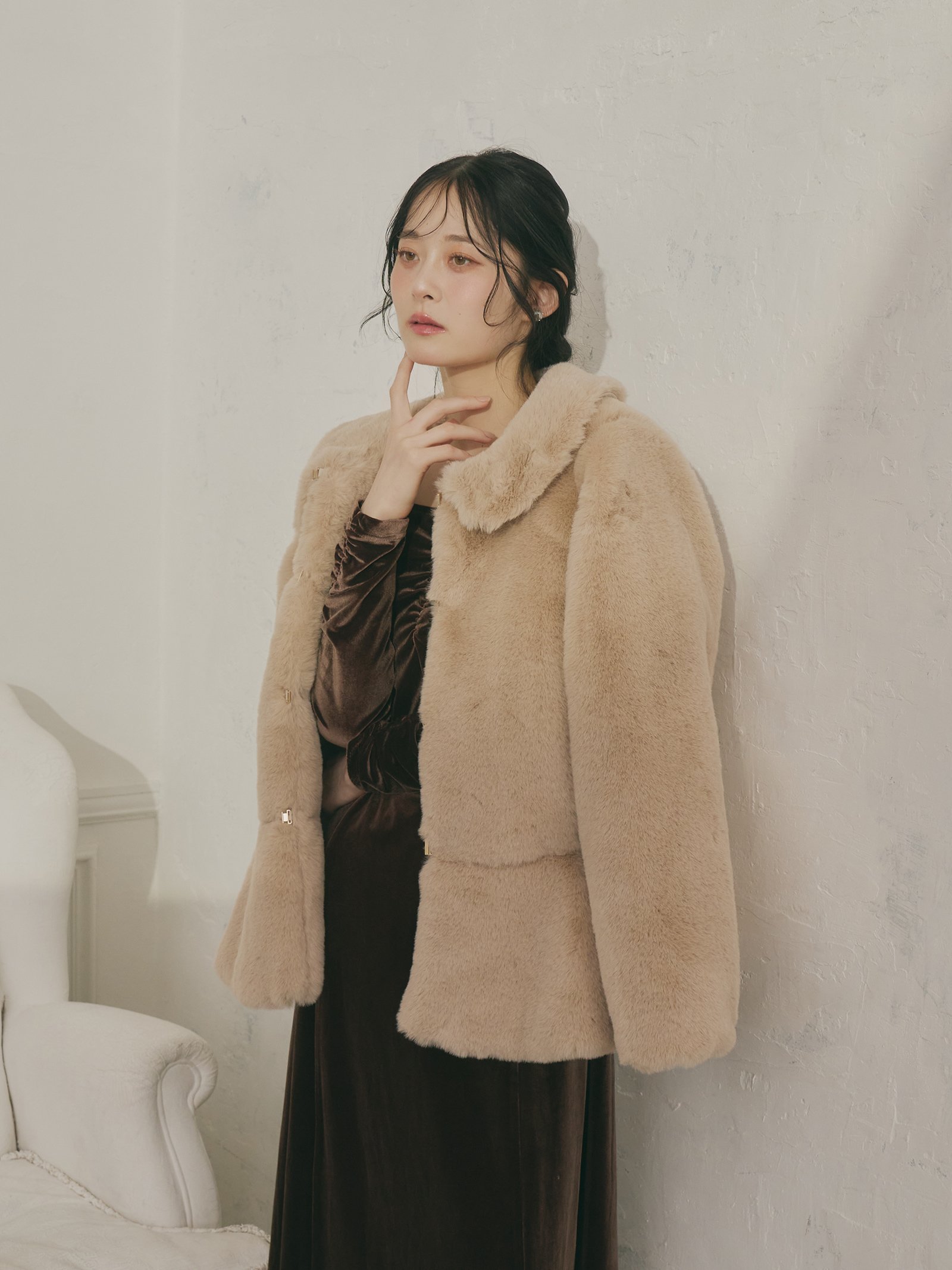 Olu.｜フラッフィーラウンドカラーペプラムファーコート | Rakuten