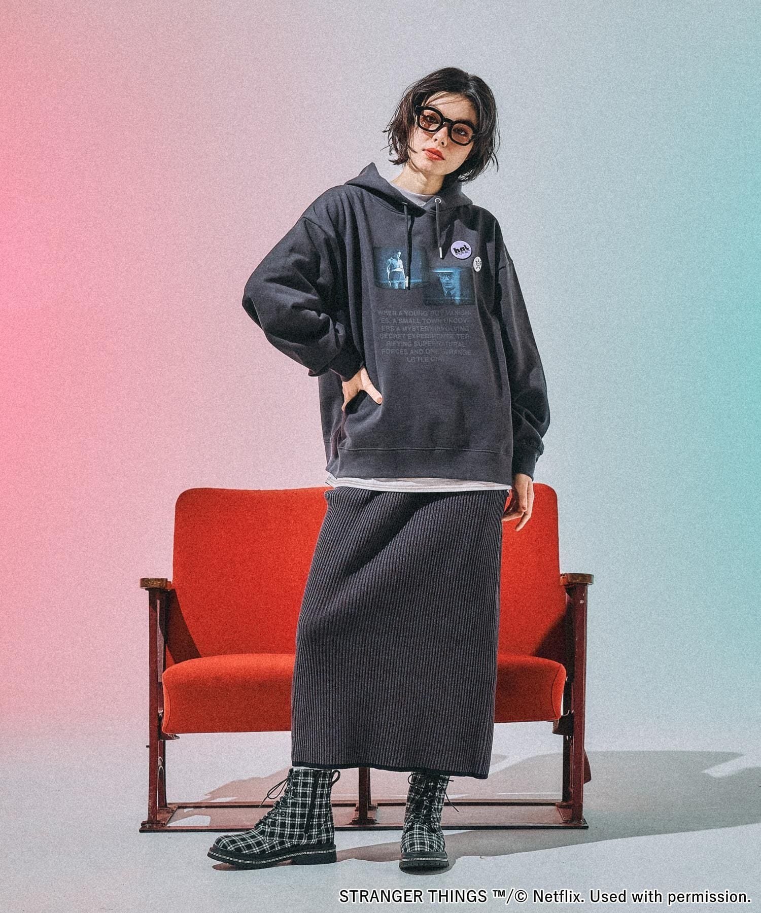 niko and ｜【STRANGER THINGS】コラボ 缶バッチ付きパーカー