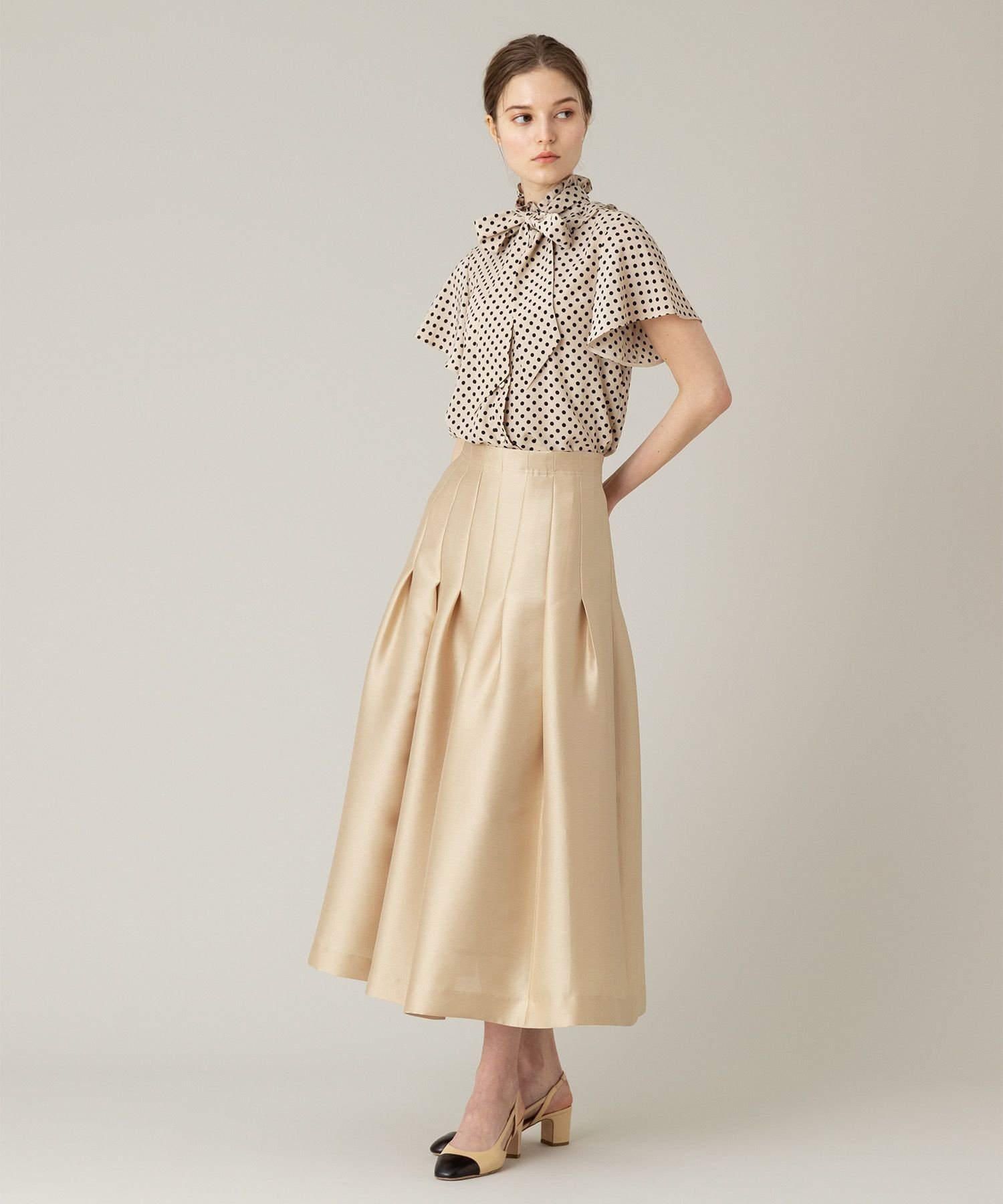 allureville｜◇【LOULOU WILLOUGHBY】デシンドットフレアスリーブ