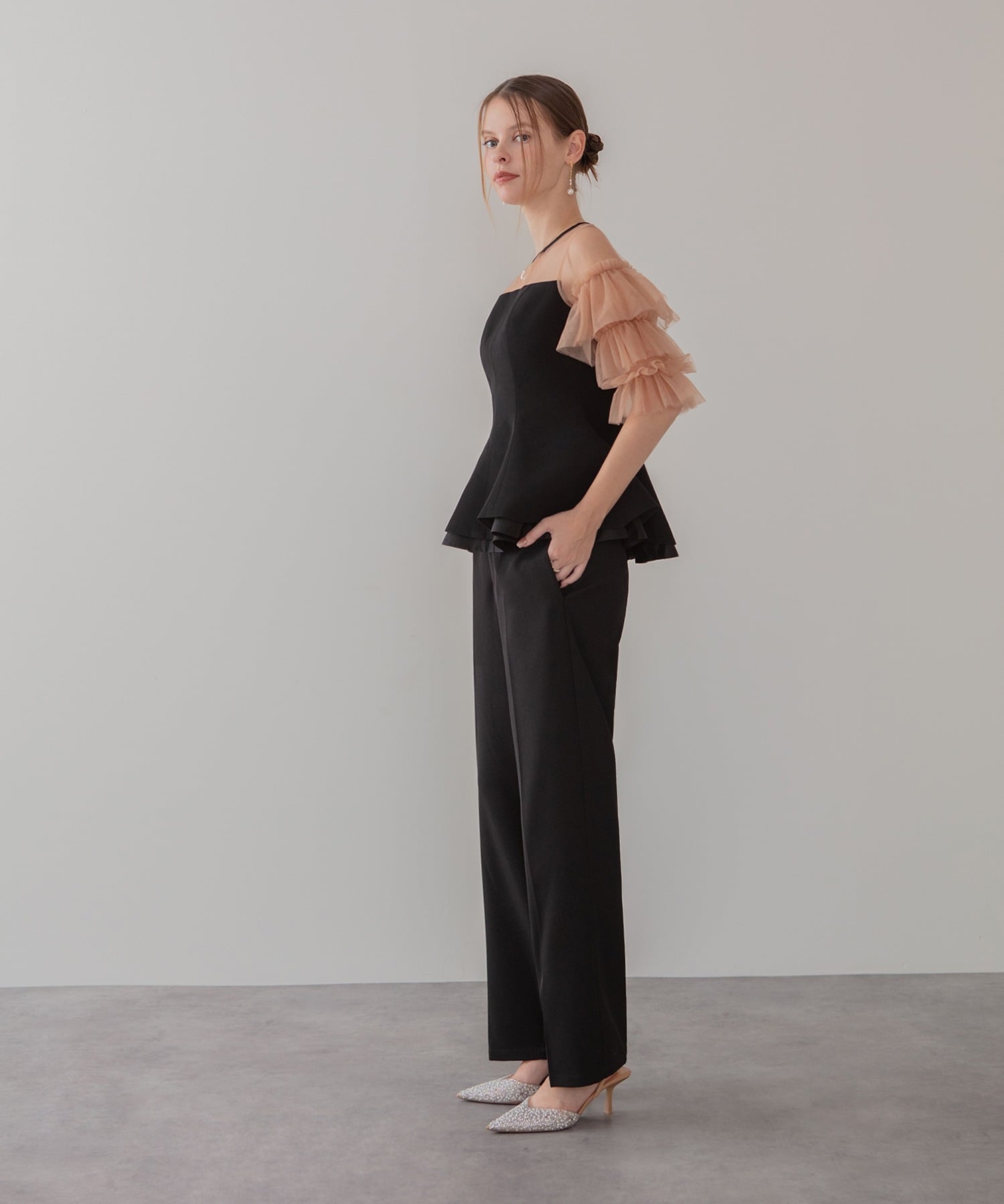 Leja｜Leja-チュールスリーブペプラムセットアップパンツドレス結婚式