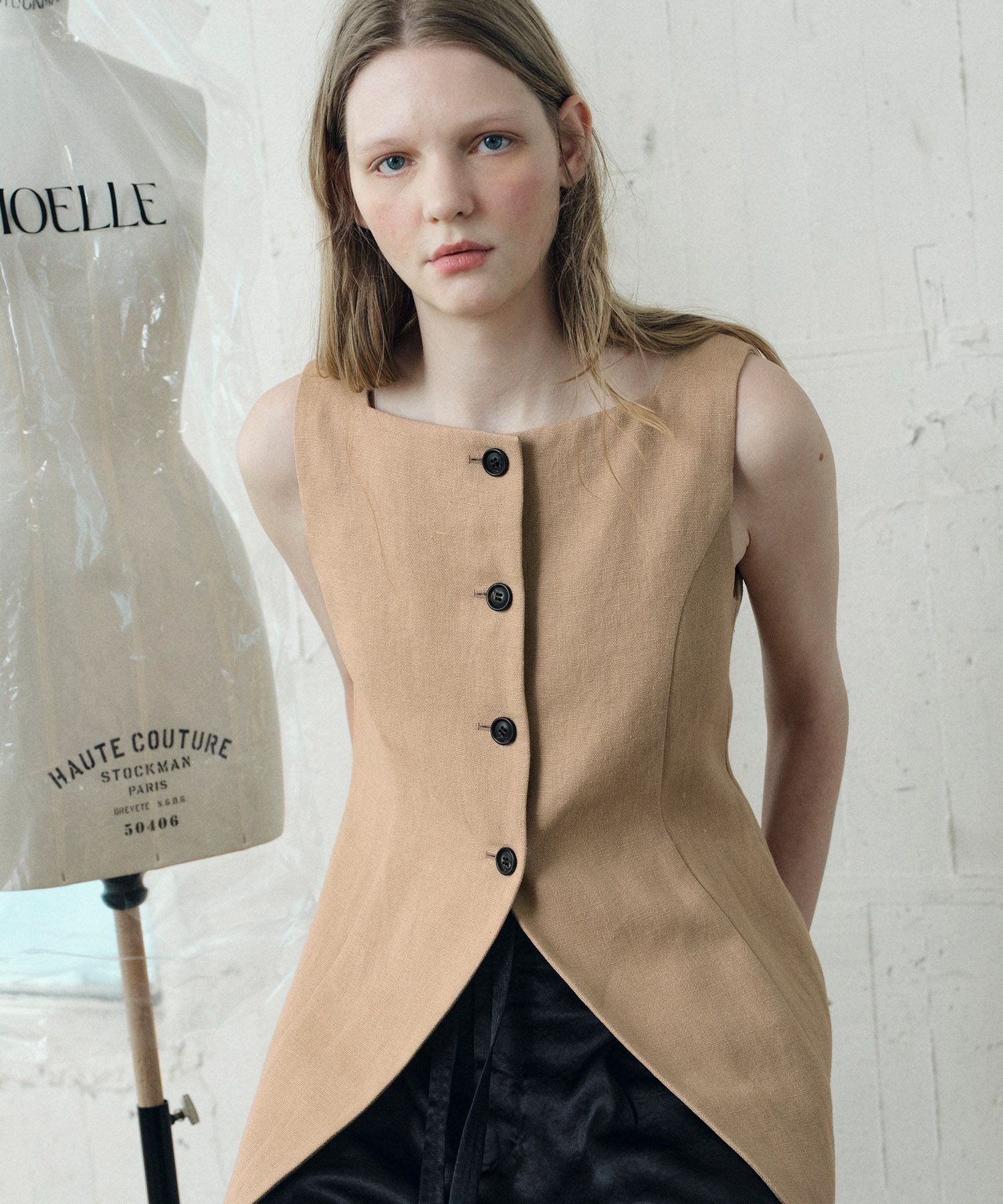 ADAM ET ROPE'｜【EMOELLE】スクエアネックジレトップス | Rakuten