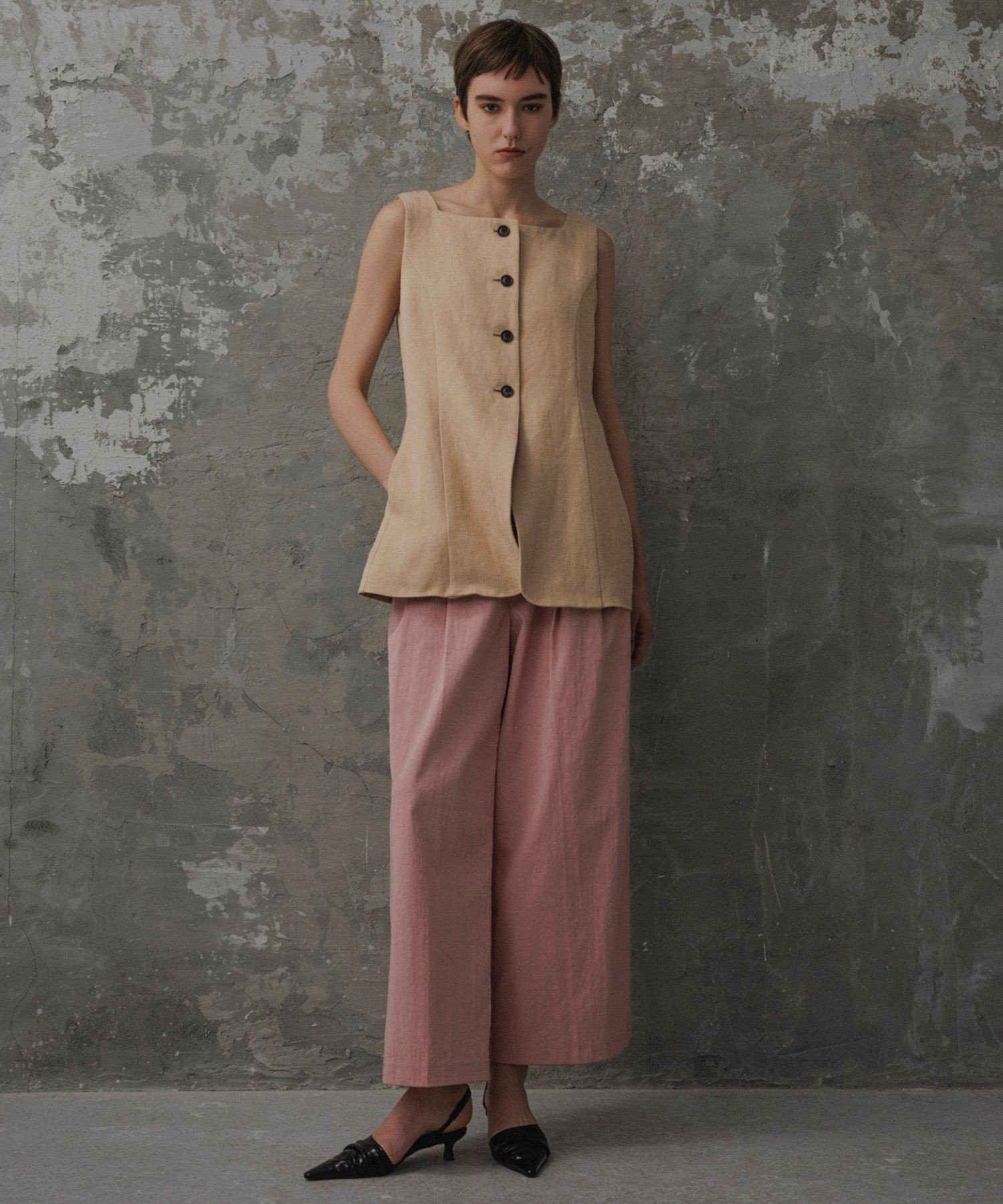 ADAM ET ROPE'｜【EMOELLE】スクエアネックジレトップス | Rakuten